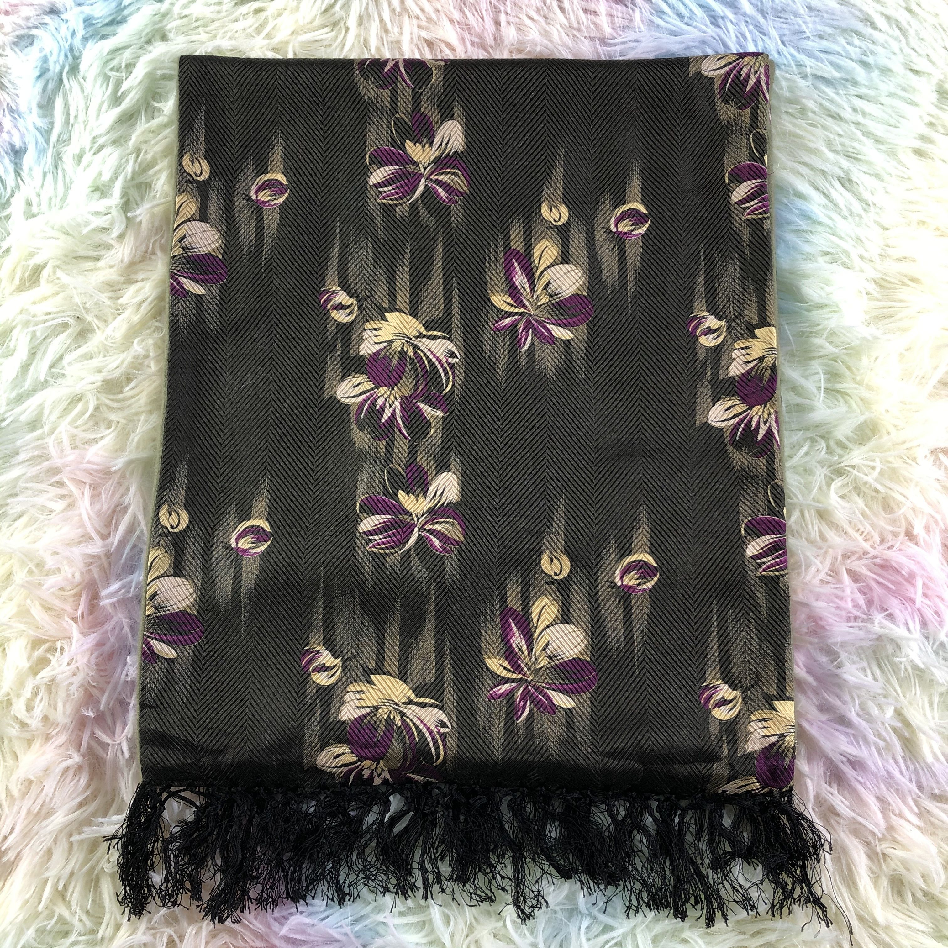 Vintage Vintage Silk Scarf / Muffler / Neckwear - KM435 Size ONE SIZE - 4 Thumbnail