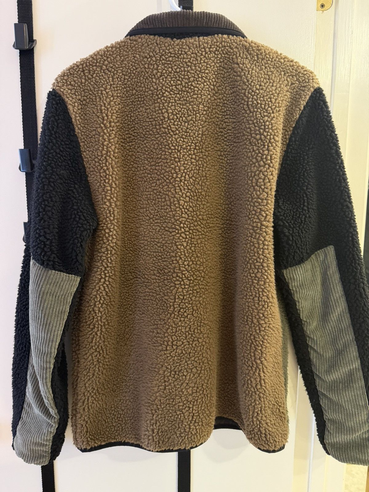 KAVU Kavu Men's Colorblock Sherpa Jacket in Olive, Black & Brown Size US XS / EU 42 / 0 - 4 Thumbnail
