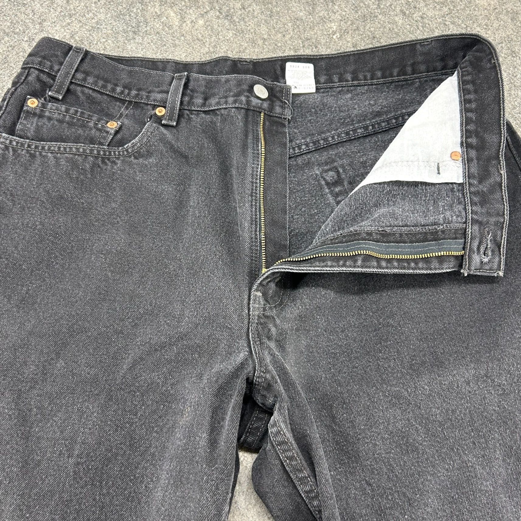 Levi's VINTAGE Levi's 550 Jeans Mens 40x32 Black Dark Wash Cotton USA Relaxed Straight 5-Pocket 90s Mens Jeans Size US 40 / EU 56 - 2 Thumbnail