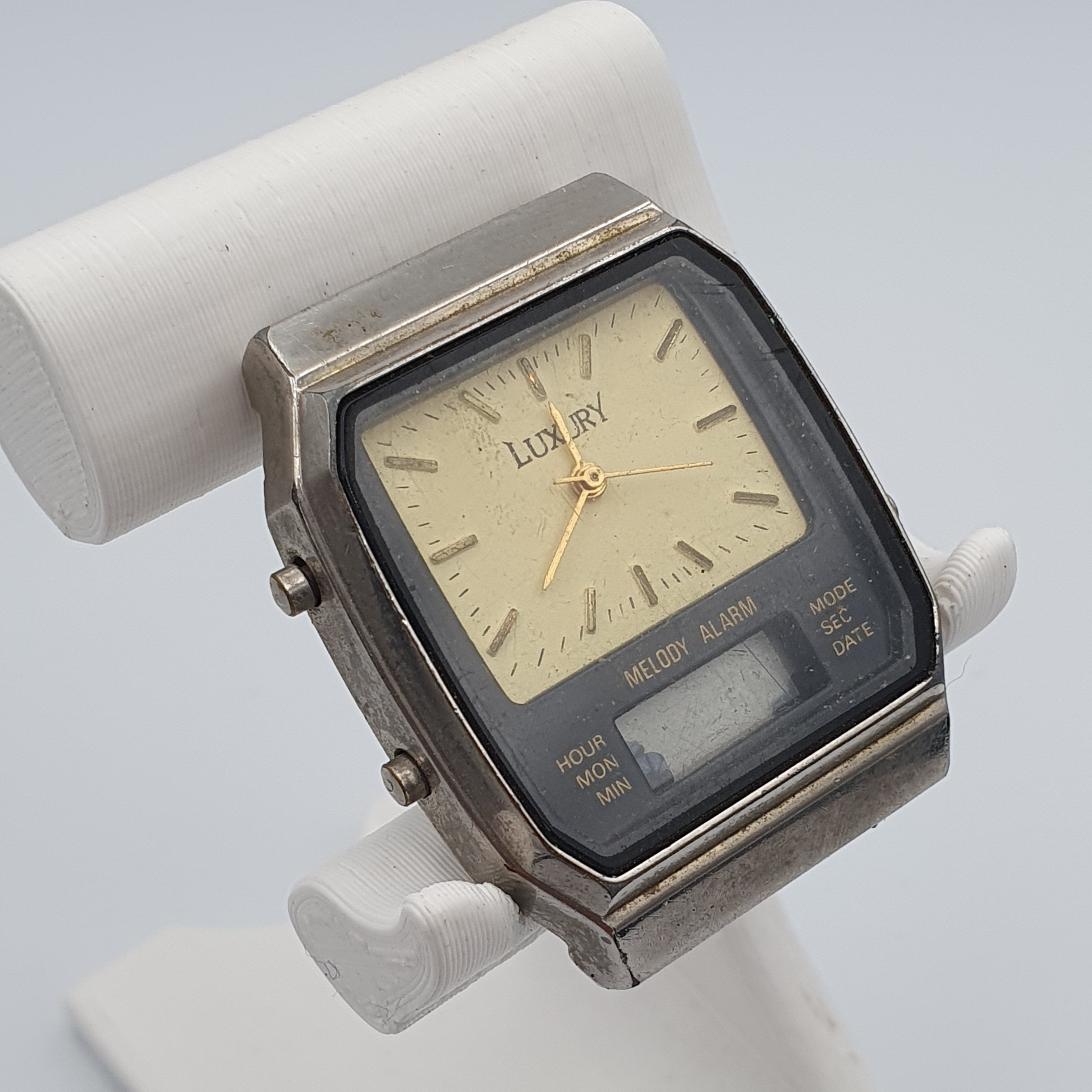 Vintage 70s - 90s retro vintage watch Luxury | Grailed
