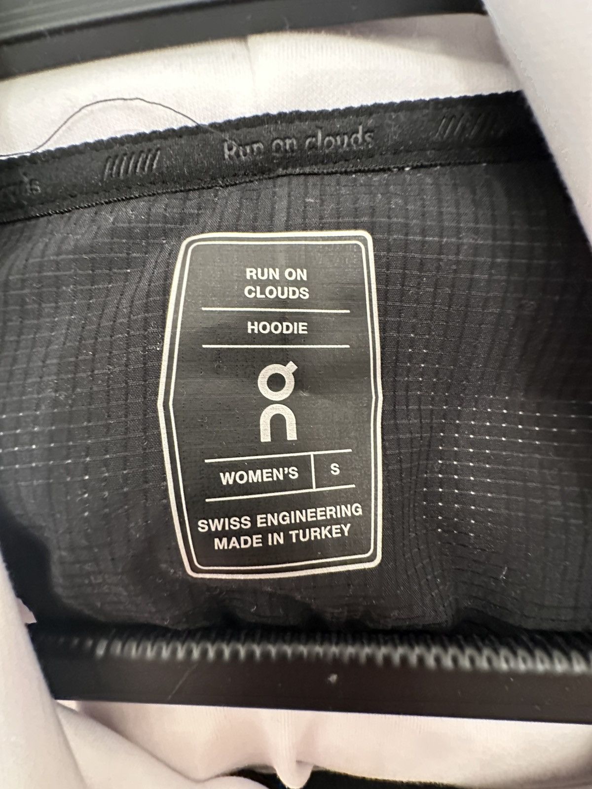On On Running Women Hoodie Size S / US 4 / IT 40 - 13 Thumbnail