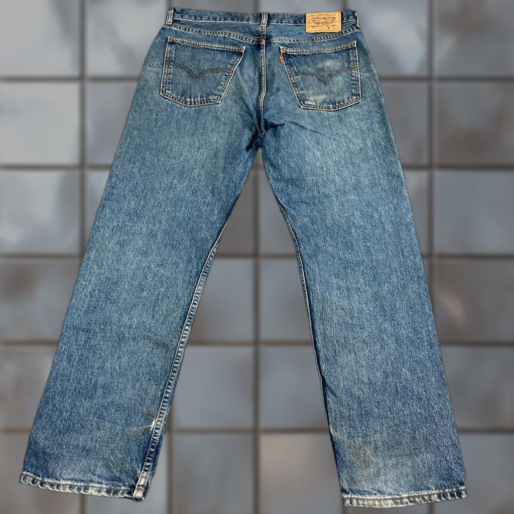 Levi's VINTAGE Levi's 615 Mens Jeans Regular Straight 36 30 Mid Blue Orange Tab 90s Men's Jeans Regular 36 Blue 5-Pocket Design Denim Cotton... Size US 36 / EU 52 - 1 Thumbnail