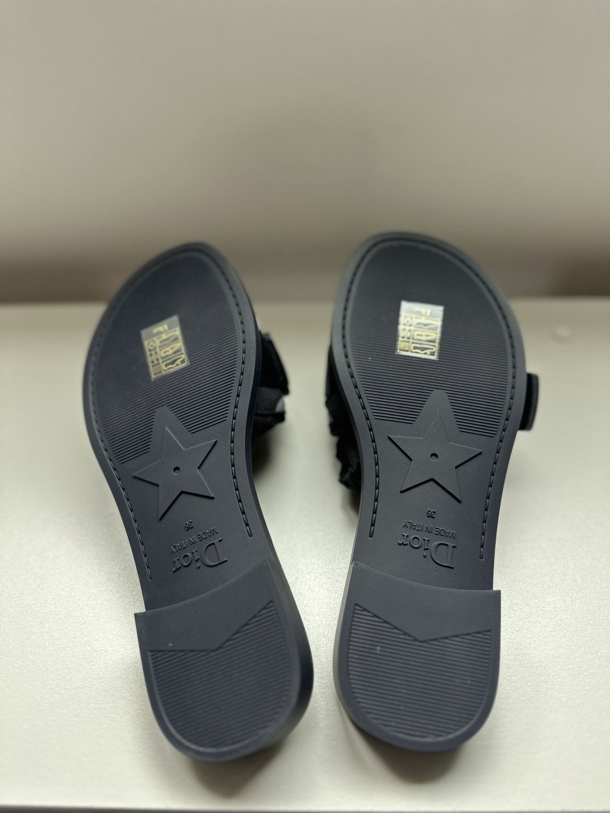 Dior Christian Dior DIO(R)evolution Slides Size US 6 / IT 36 - 7 Thumbnail