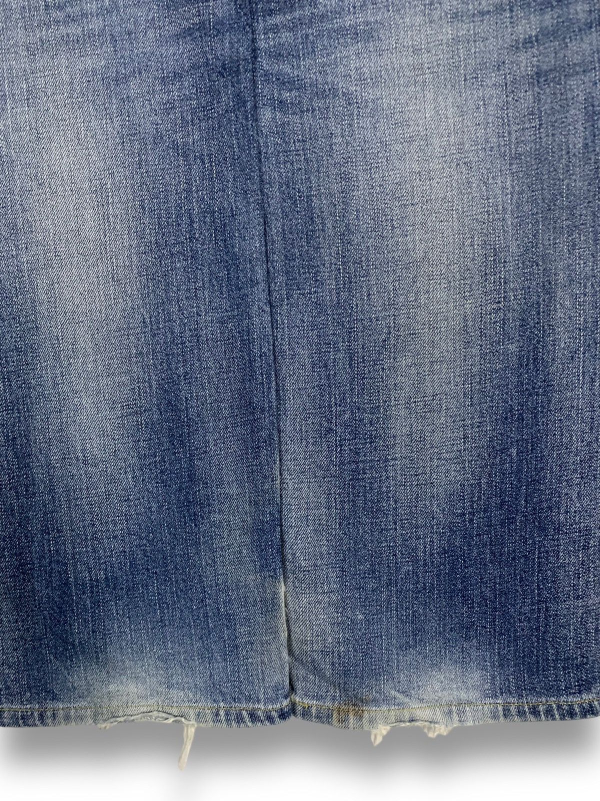 Japanese Brand Vintage Japanese Brand Slim Straight Distressed Grunge Jeans Size US 30 / EU 46 - 16 Thumbnail