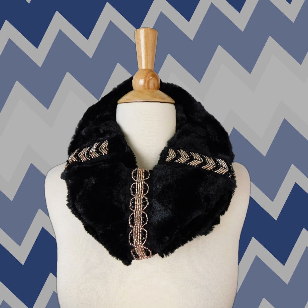 Vintage VINTAGE INC International Concepts Beaded Faux Fur Cowl Neck Scarf Black #2422 Size ONE SIZE - 1 Thumbnail