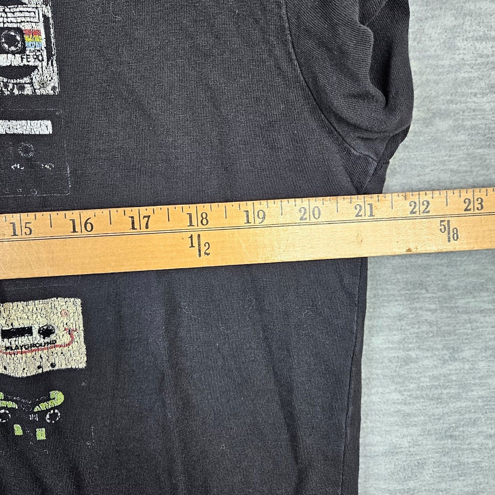 Upper Playground UPPER PLAYGROUND Men Black Short Sleeve Cassettes Graphic Tee L Shirt T-Shirt Logo Casual Modern Fit Size US 33 - 2 Thumbnail