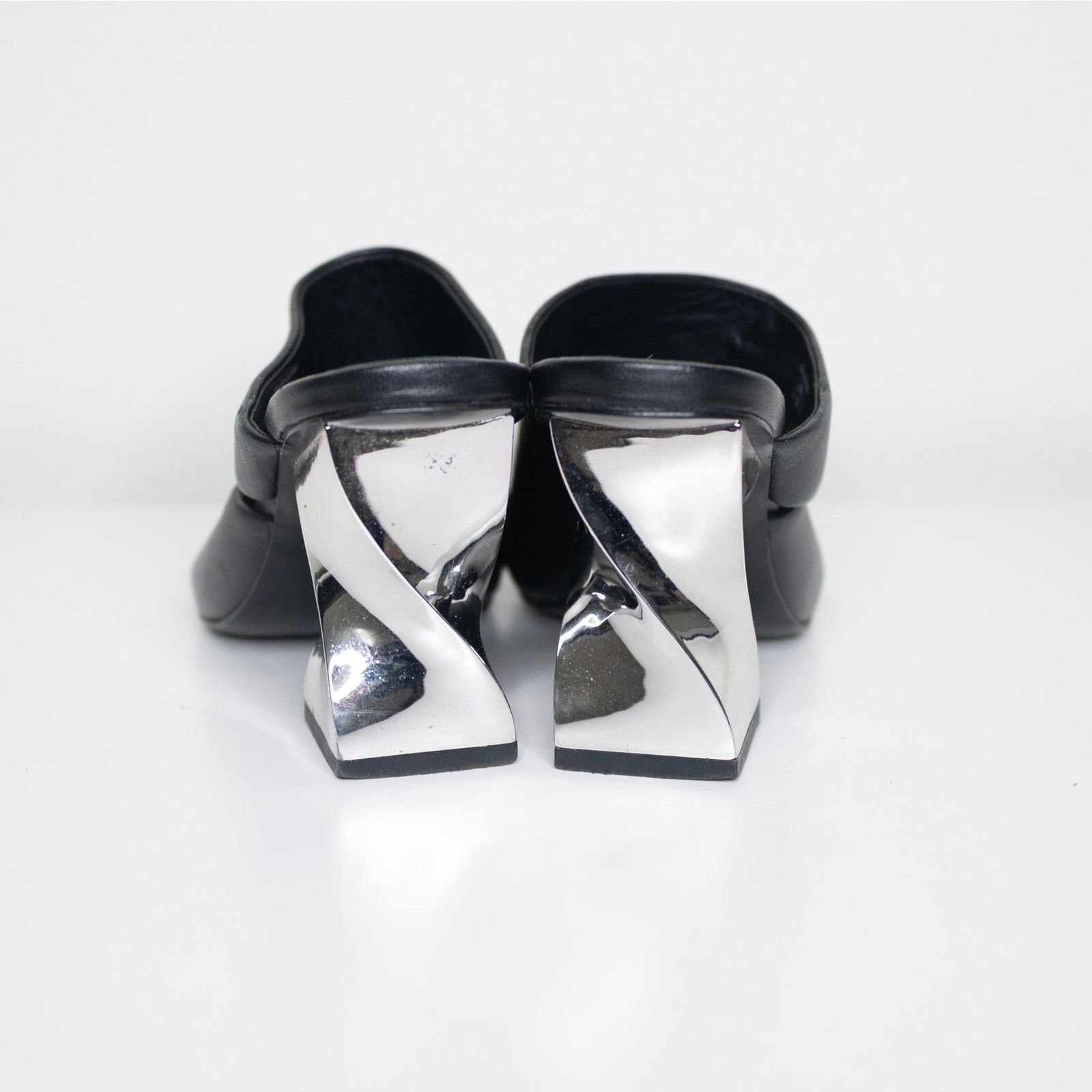 Opening Ceremony Opening Ceremony Black Leather Mules Size US 5 / IT 35 - 5 Thumbnail