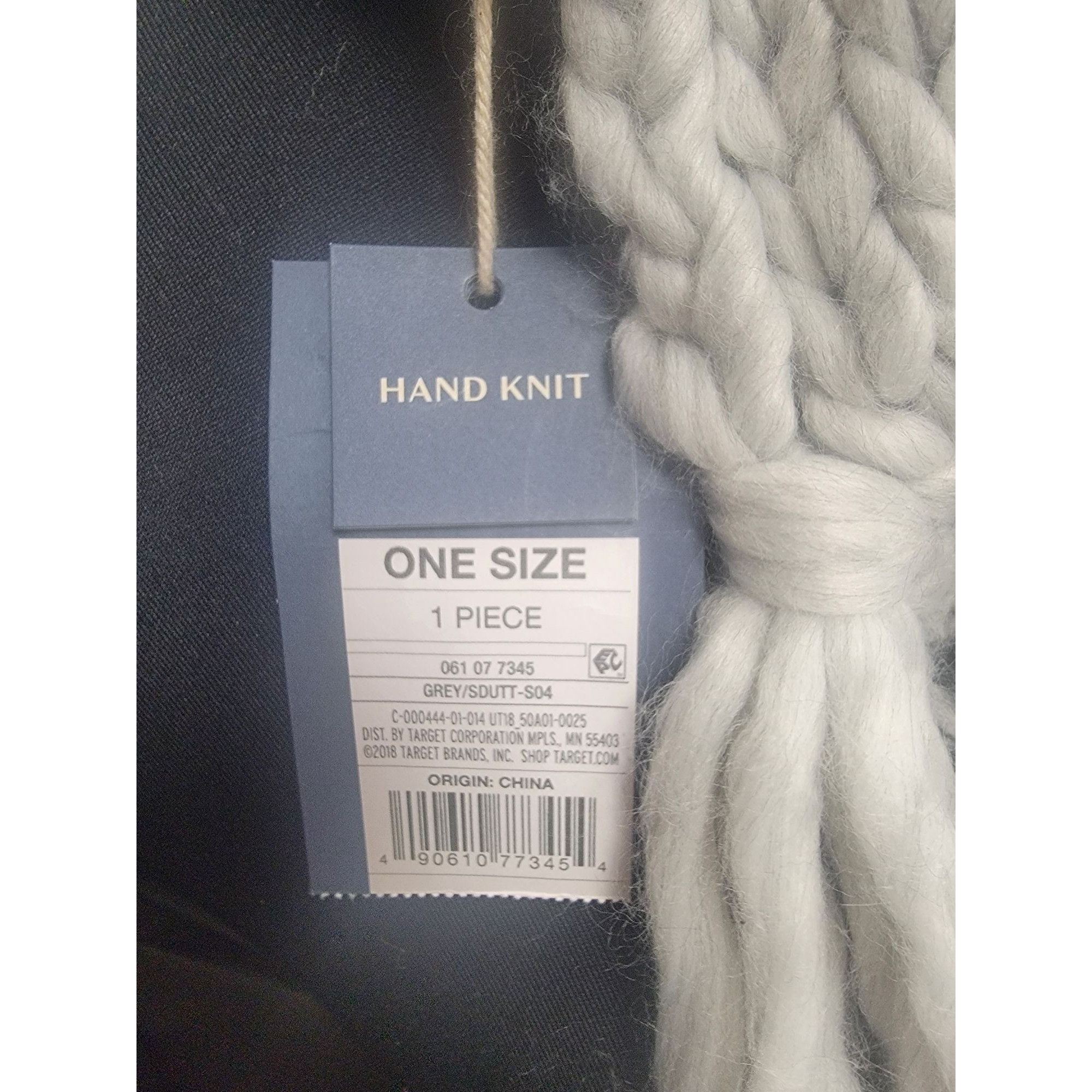 Other Hand-Knit White Acrylic Scarf With Tassels Size ONE SIZE - 3 Thumbnail