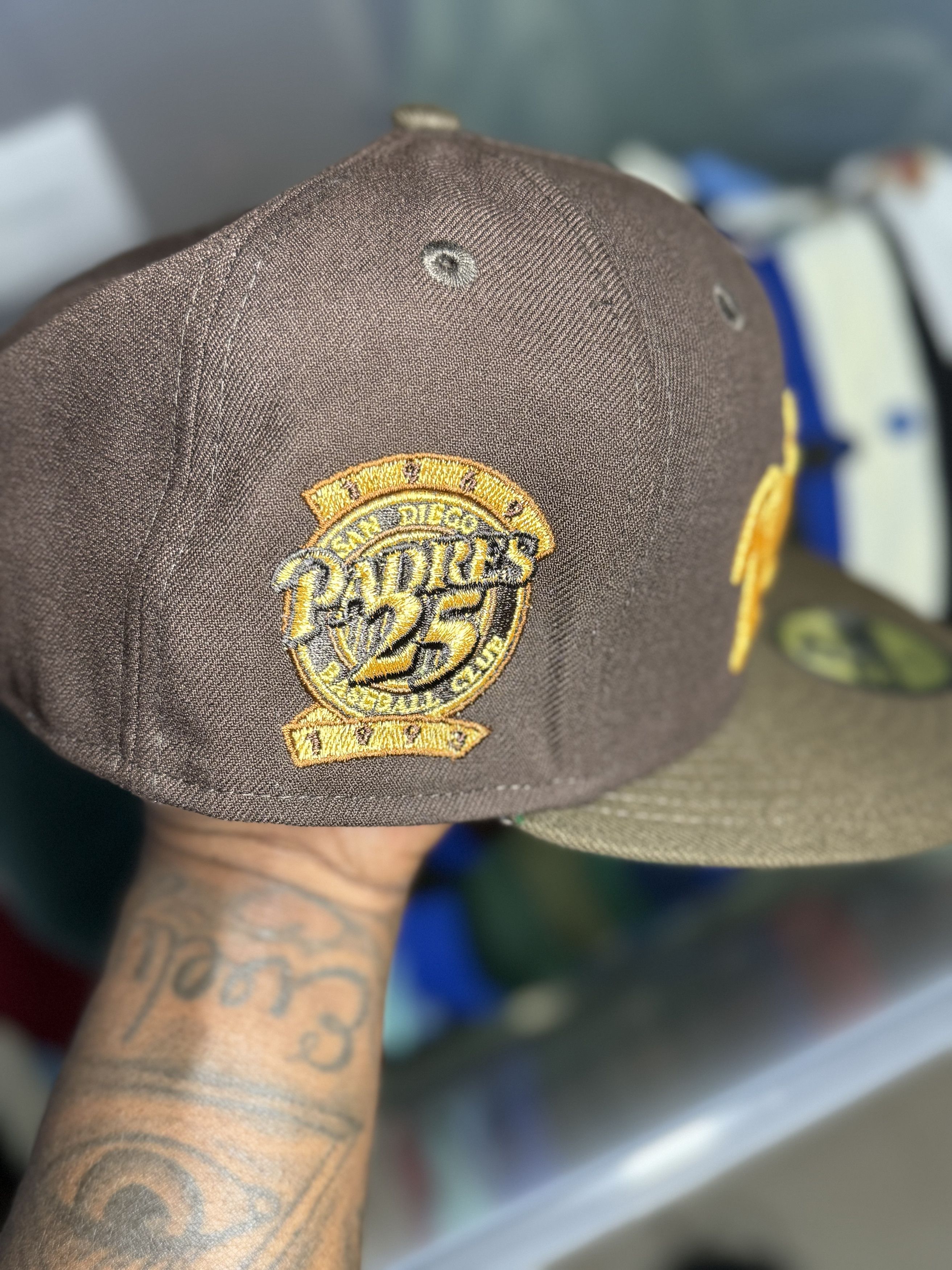 Hat Club × New Era 7 1/8 SD PADRES 25TH ANNIV. MILK CHOC. BAR W/ GOLD ALMONDS Size ONE SIZE - 2 Thumbnail