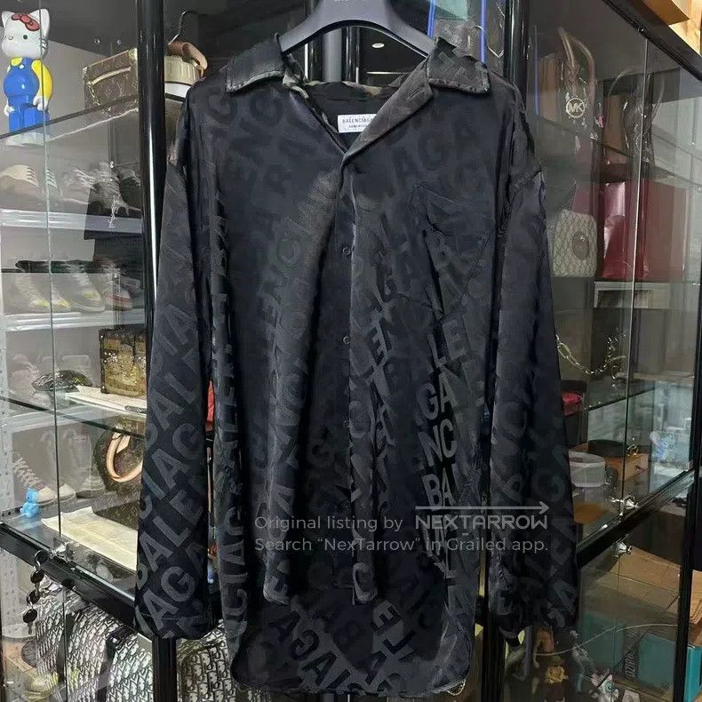 Balenciaga Balenciaga Full Logo Letter Silk Shirt Size XS / US 0-2 / IT 36-38 - 1 Thumbnail