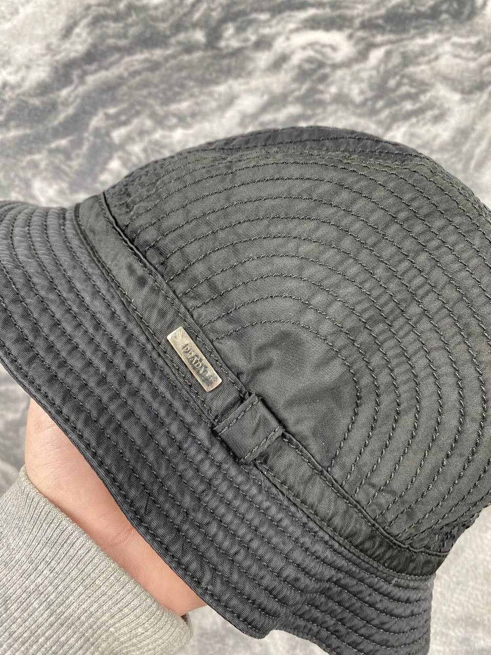 Prada Prada Nylon Bucket Hat Metal Logo Black Size ONE SIZE - 2 Thumbnail