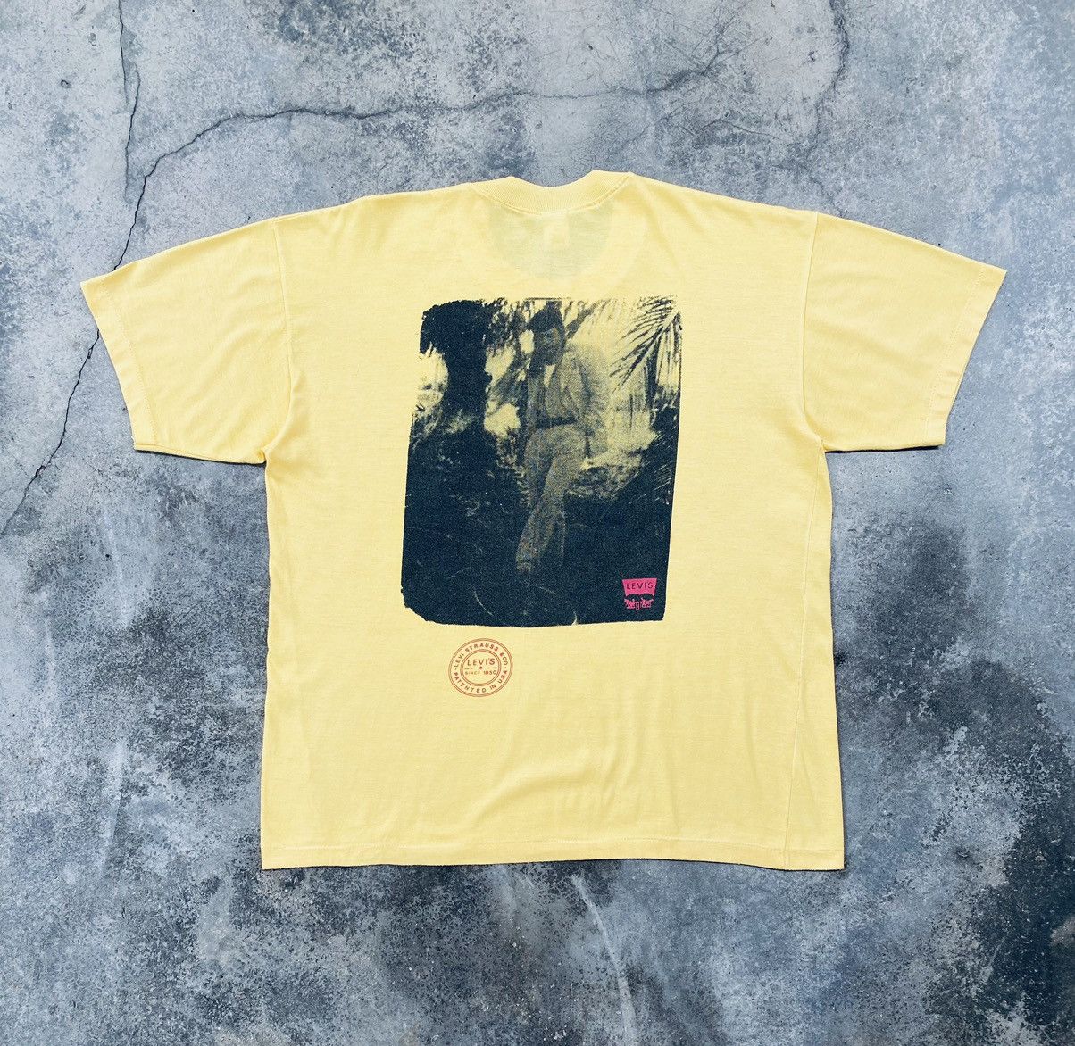 Levi's Vintage 90s Levis Photo Back Print Tees Size US L / EU 52-54 / 3 - 2 Thumbnail