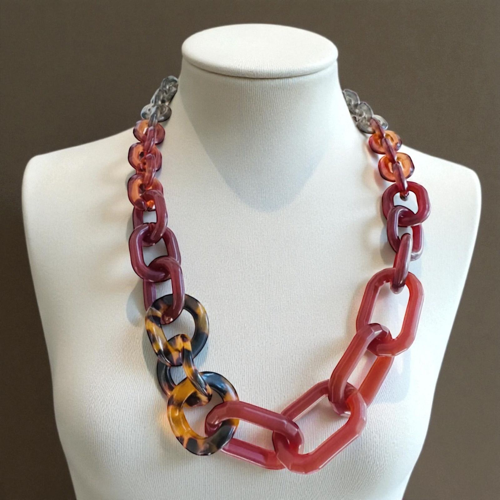 Banana Republic Banana Republic Multi-Tone Lucite Statement Necklace Size ONE SIZE - 8 Thumbnail