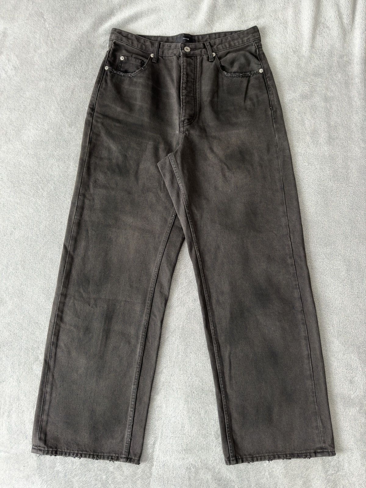 Vuja De VUJADE STEVE DISTRESSED SELVEDGE JEANS IN DENIM | Grailed