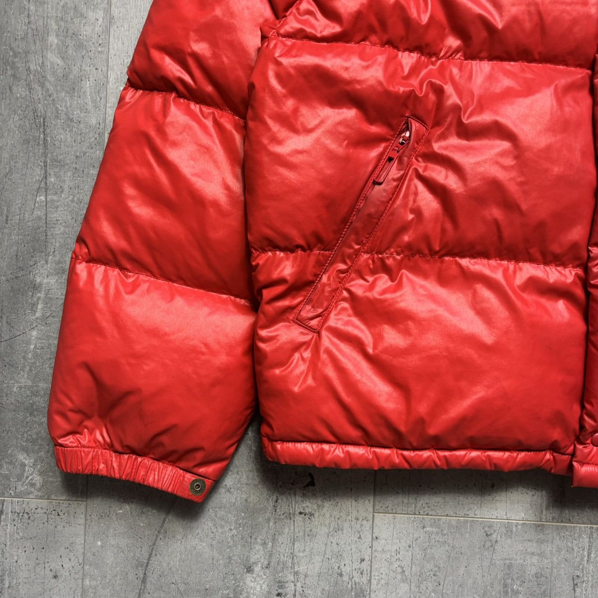 Moncler × Vintage Vintage 80’s Moncler Grenoble Red Puffer Down Jacket Size US M / EU 48-50 / 2 - 2 Thumbnail