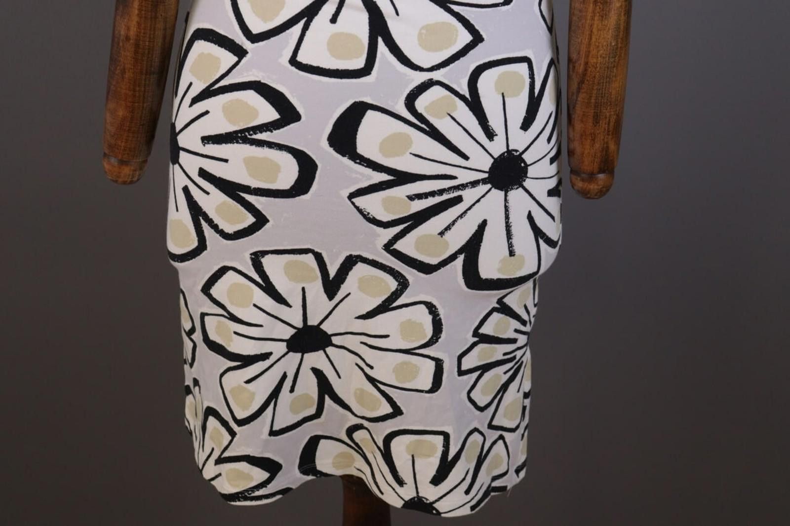 Marimekko Marimekko Mika Piirainen Gray Floral A-Line Shift Dress Size M / US 6-8 / IT 42-44 - 12 Thumbnail
