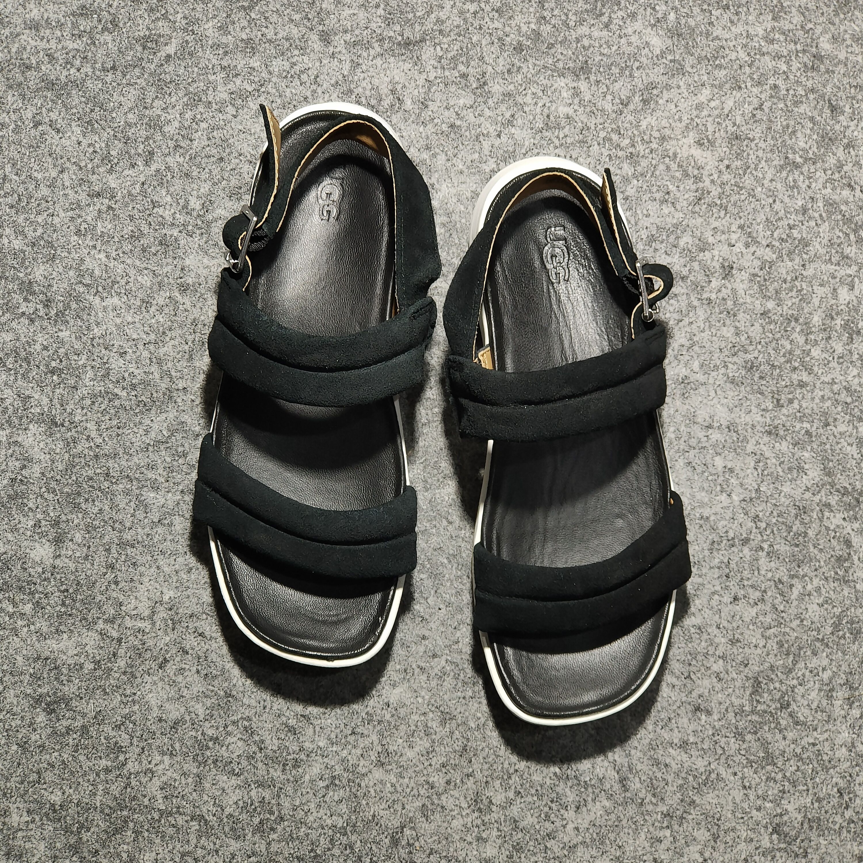 Ugg 🔥UGG(WMNS) Lynnden Outdoor Casual Open Toe Sports Sandals Size US 6 / IT 36 - 1 Thumbnail