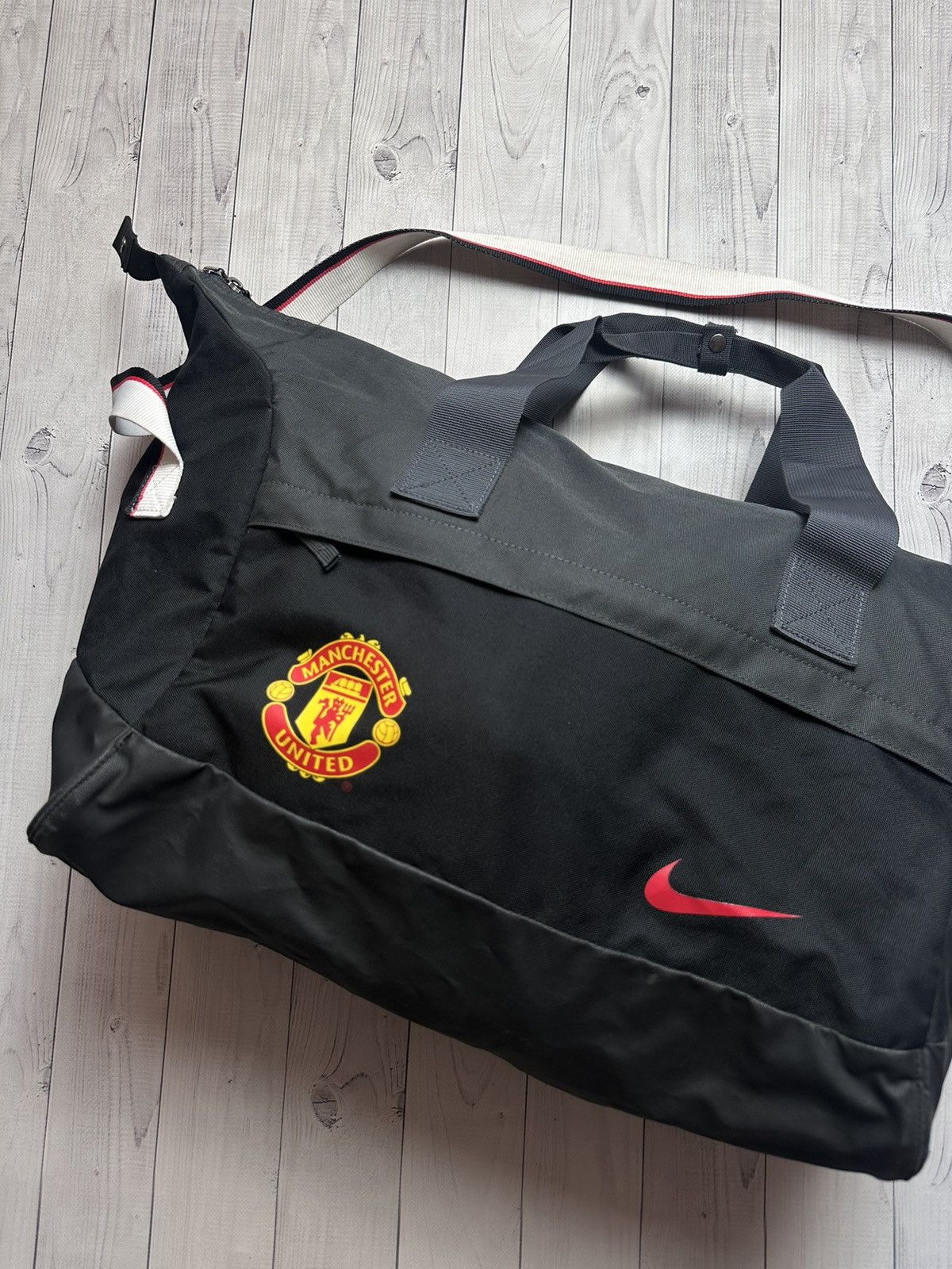 Nike × Vintage Vintage Nike Manchester United soccer bag rare logo Size ONE SIZE - 2 Thumbnail