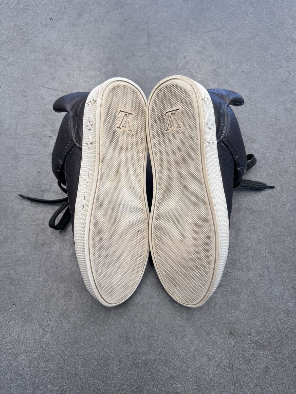 Louis Vuitton 2009 Louis Vuitton Don Kanye West Anthracite Size LV 7 US 8 Size US 8 / EU 41 - 9 Thumbnail