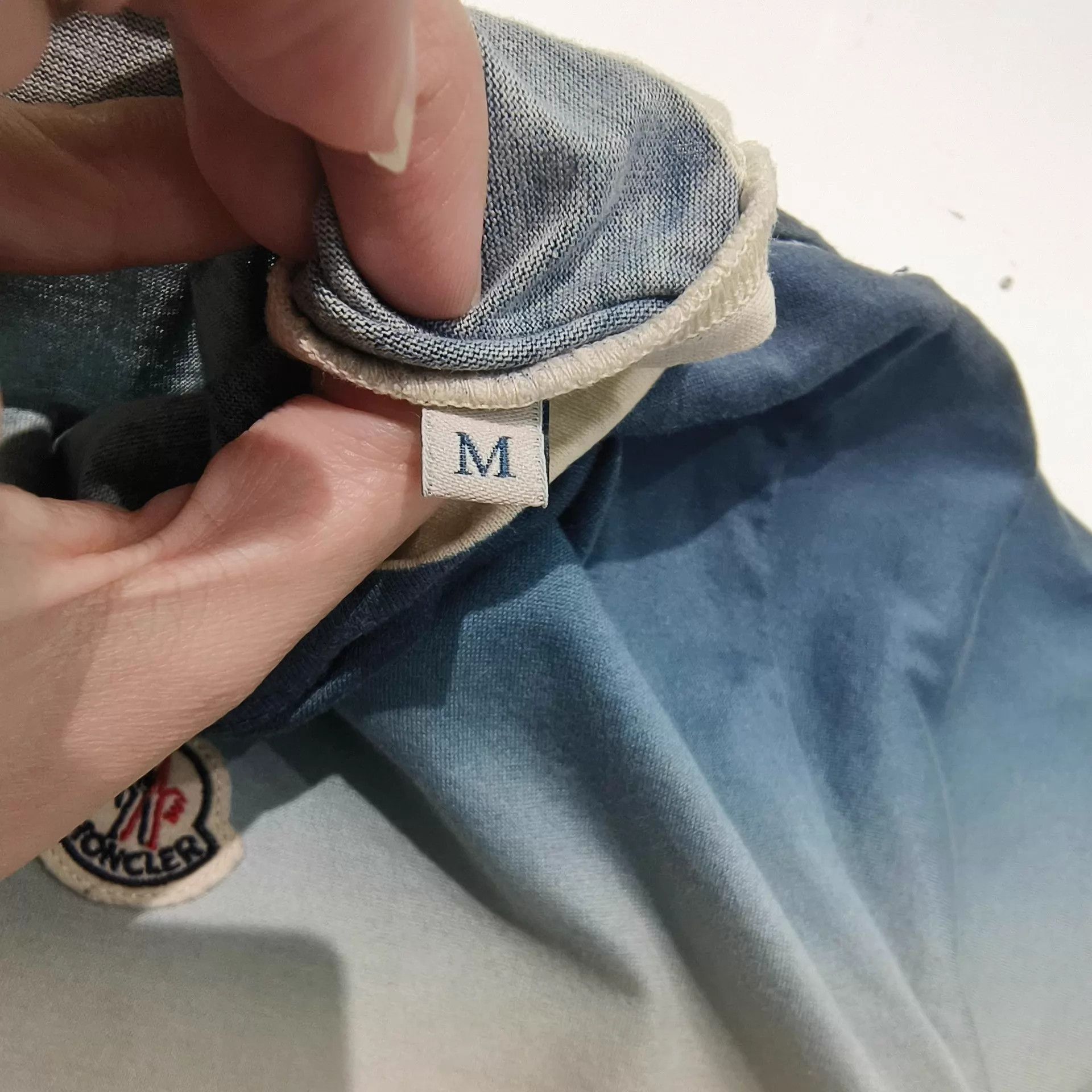 Moncler Moncler Blue White Ombre Short Sleeve Tee M Size US M / EU 48-50 / 2 - 5 Thumbnail