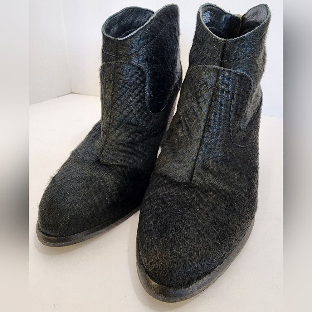 Ugg UGG Slate Black Snake Hair Textures Ankle Boots 6 Size US 6 / IT 36 - 8 Thumbnail