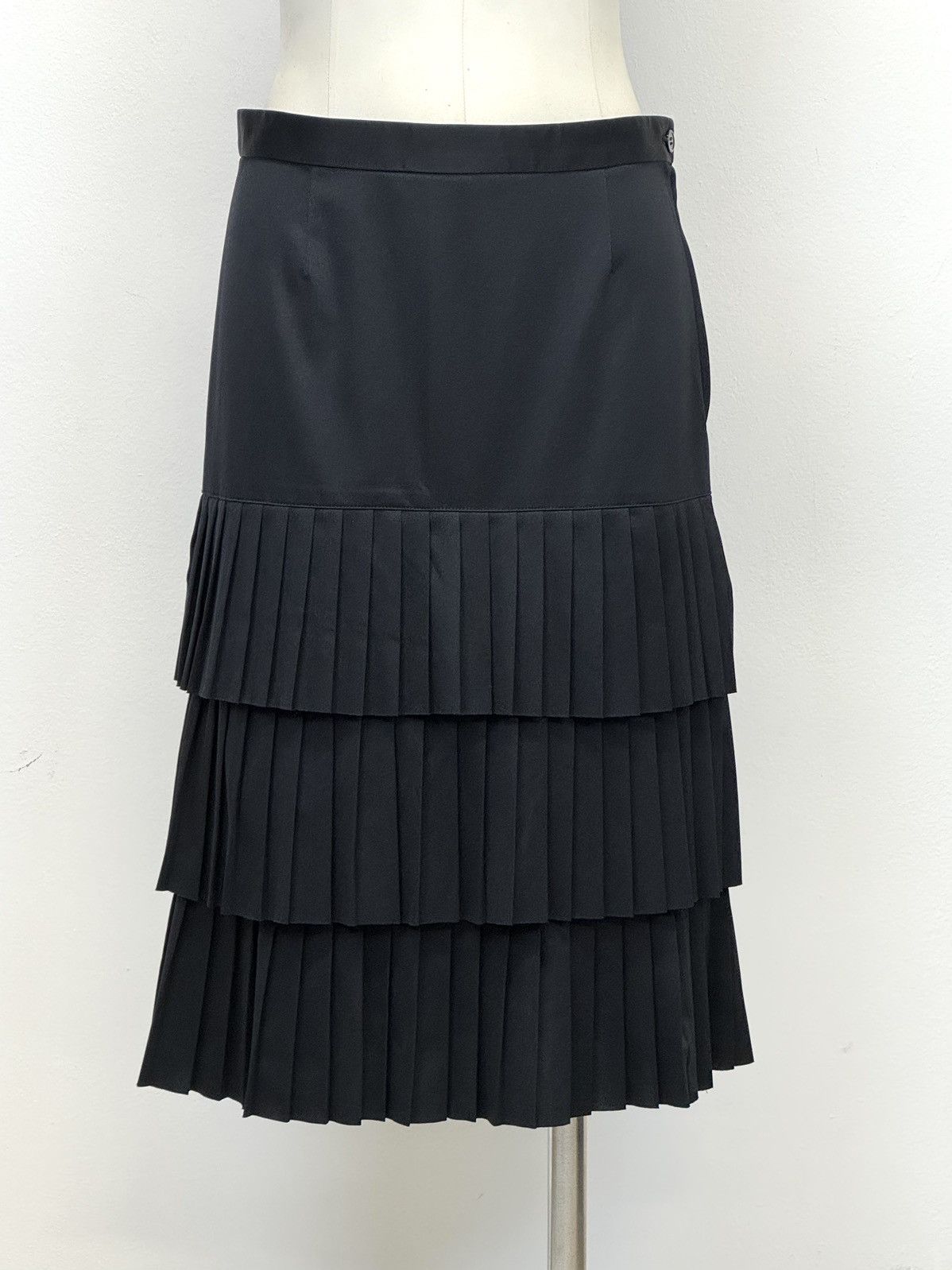 Comme des Garcons × Junya Watanabe 1998 Junya Watanabe ruffled layered black midi skirt Size 29" - 1 Thumbnail