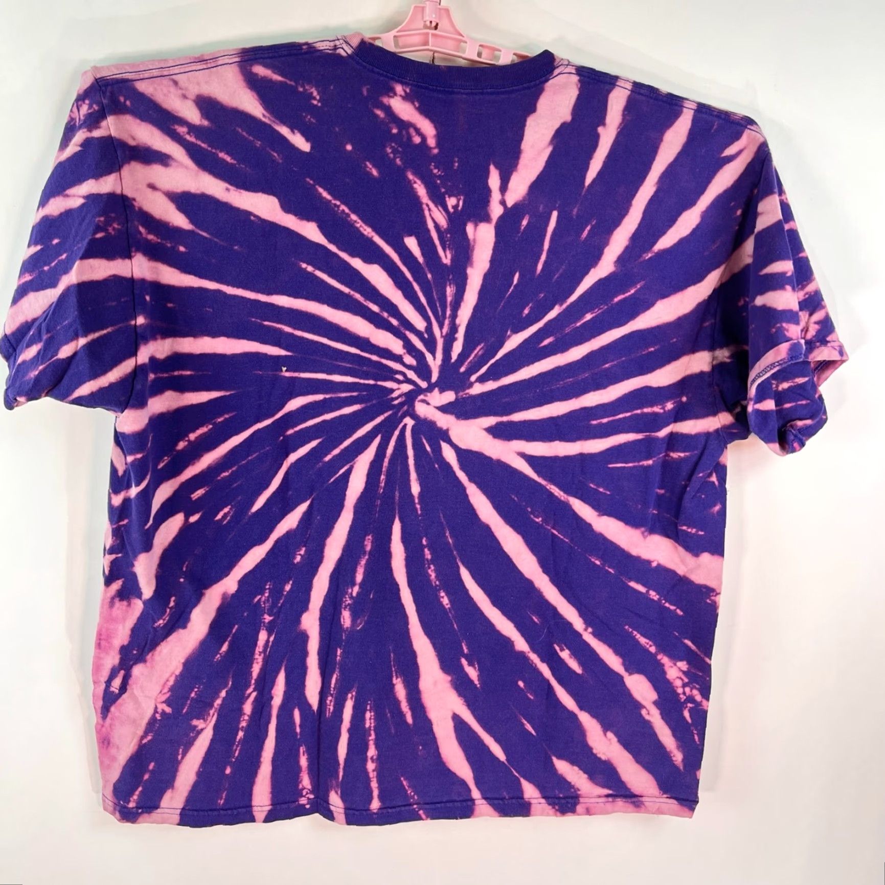 Vintage VINTAGE Tie Dyed T-Shirts Adult Cotton Polyester Neon Spiral Purple XL Handmade Size US XL / EU 56 / 4 - 4 Thumbnail