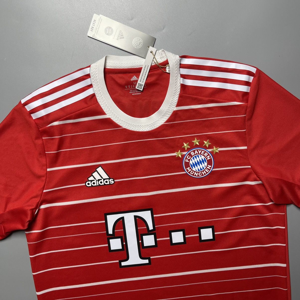 Adidas BAYERN ADIDAS 2022/2023 FOOTBALL SOCCER HOME JERSEY Size US M / EU 48-50 / 2 - 2 Thumbnail