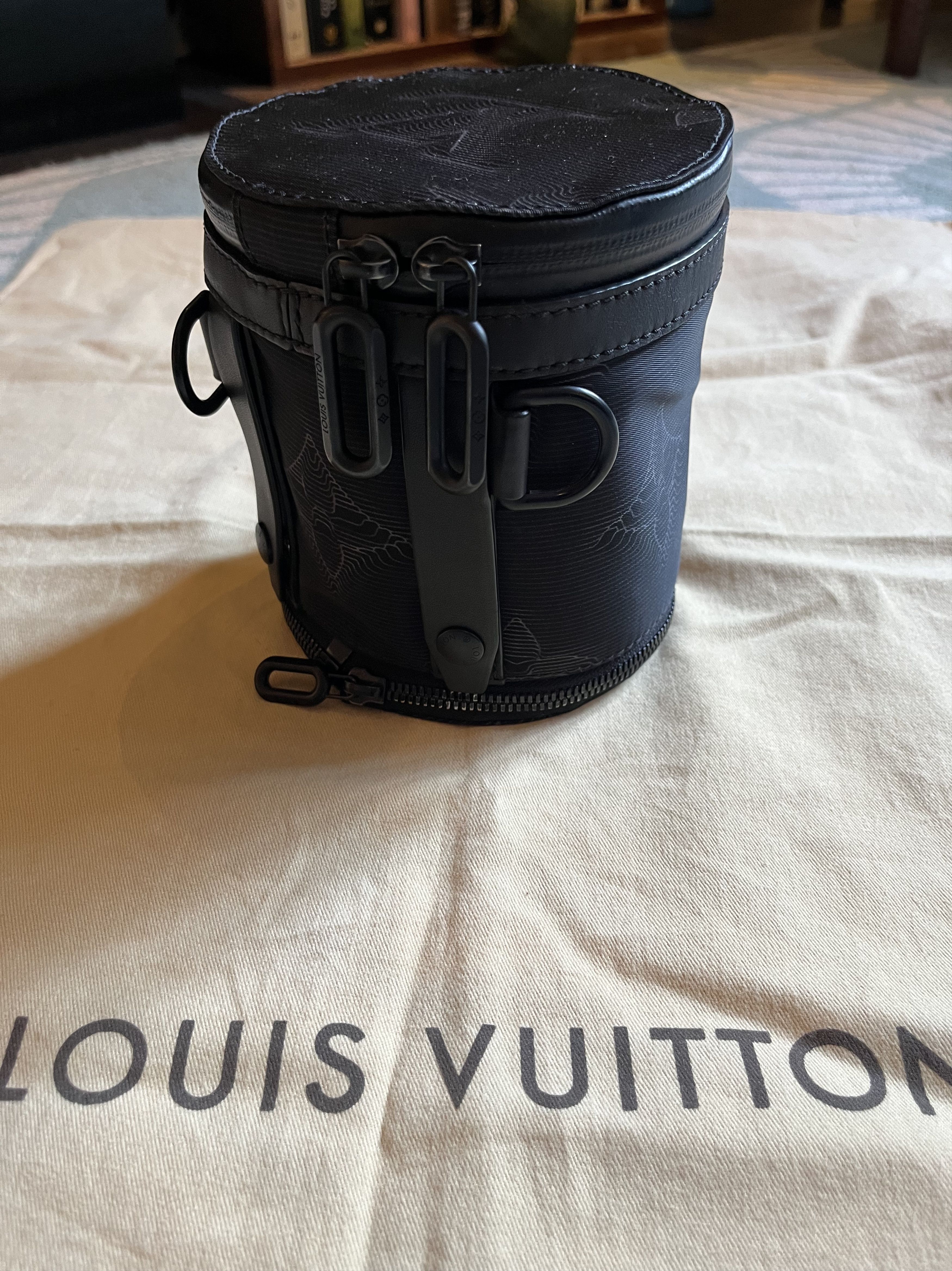 Louis Vuitton Louis Vuitton 2054 Expandable Polochon by Virgil Abloh Size ONE SIZE - 13 Thumbnail