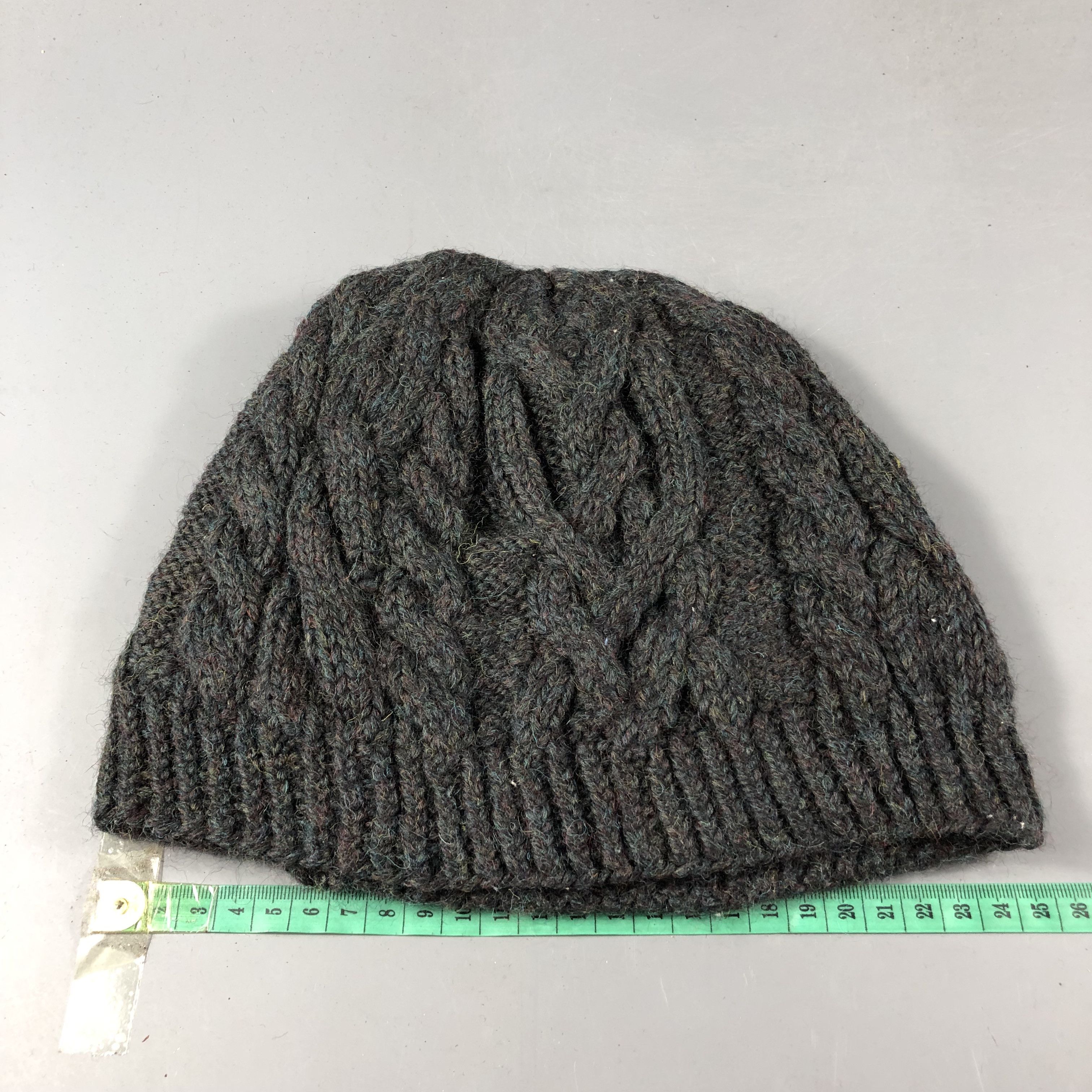 Unknown Cable Knit Black Beanie Snowcap Snow Hat B858