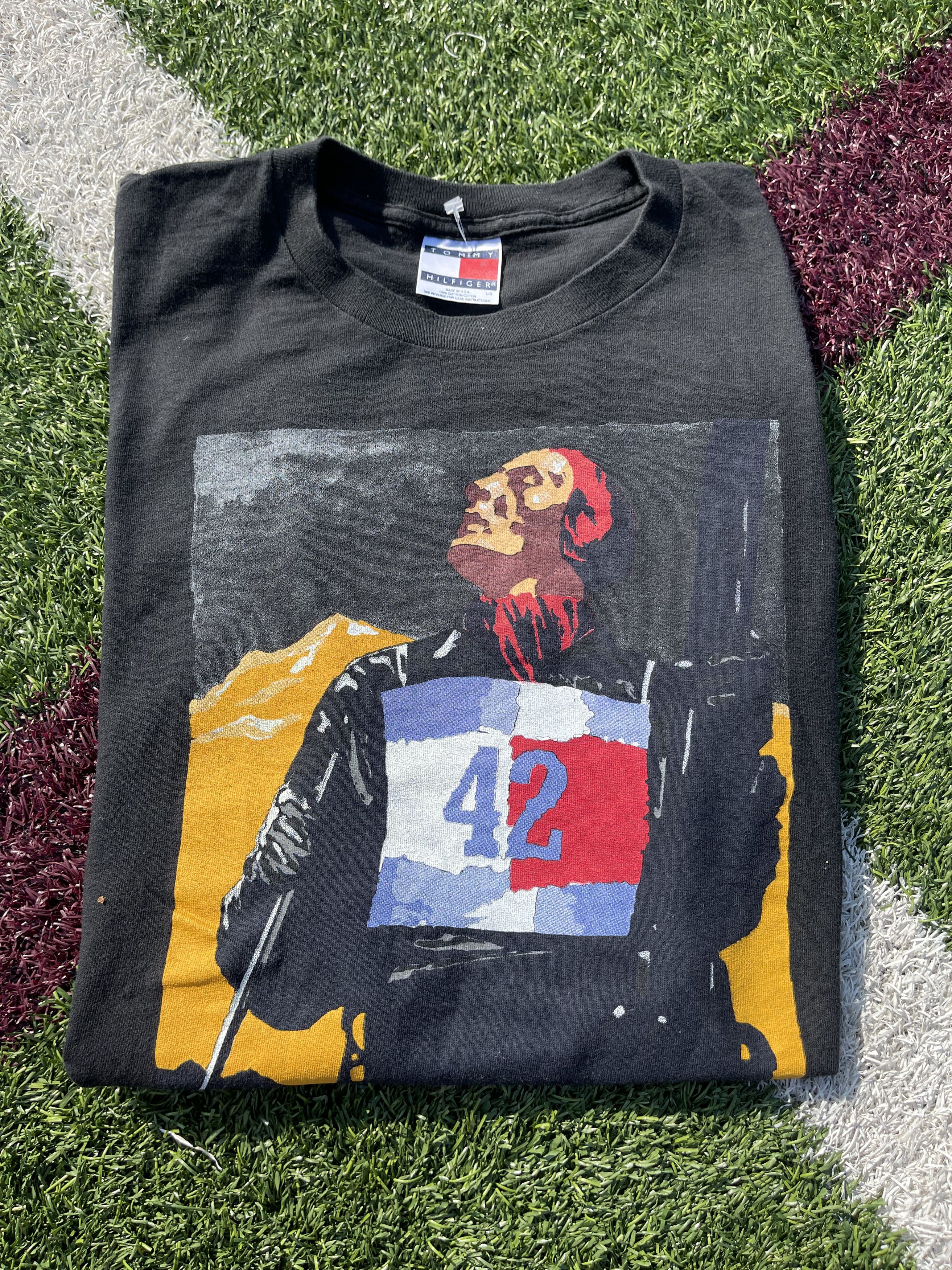 Tommy Hilfiger × Tommy Jeans × Vintage Tommy Hilfiger Ski Club 90's Vintage Winter Olympics T-Shirt Size US L / EU 52-54 / 3 - 2 Thumbnail