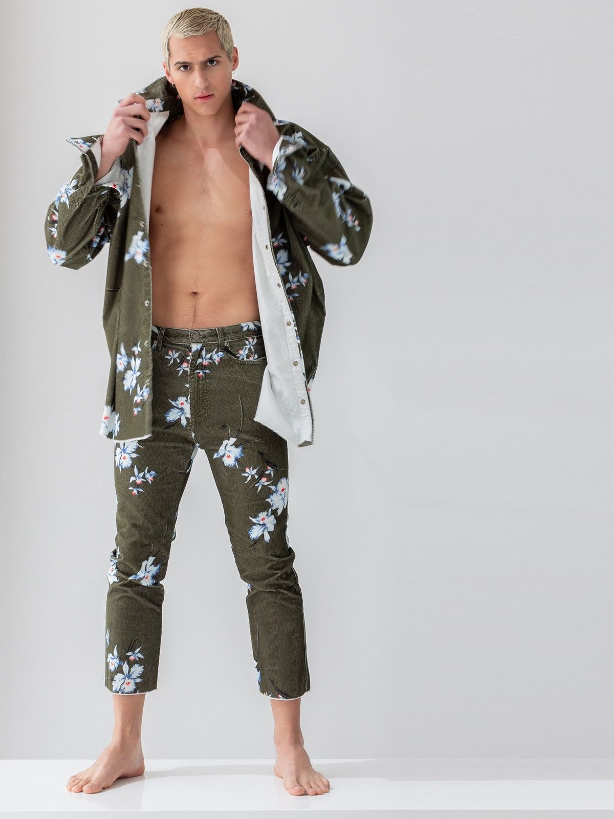 N21 !DS! FW22 N21 Floral Print Straight Leg Green Corduroy Pants Size US 32 / EU 48 - 4 Thumbnail
