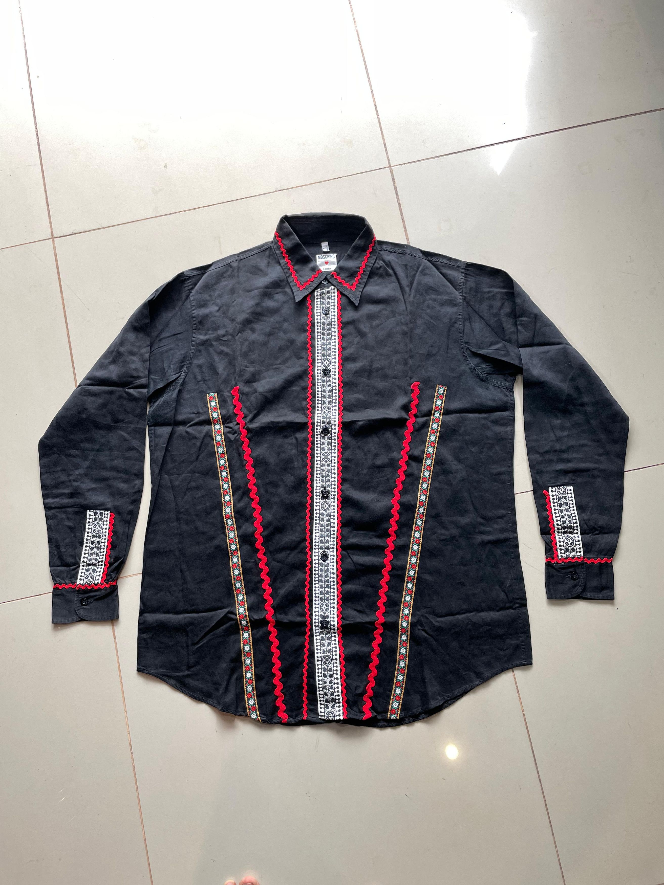 Vintage moschino unique shirt