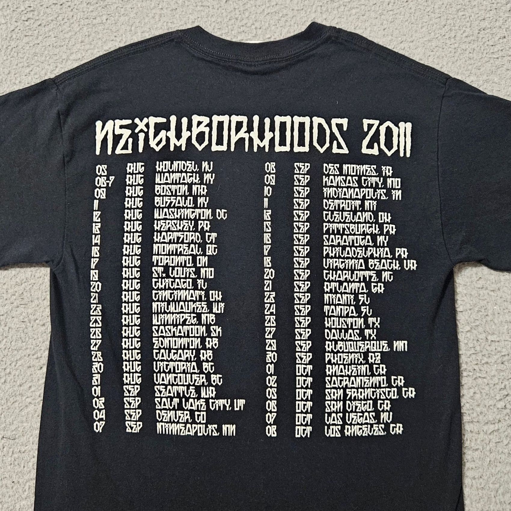 Neighborhood VINTAGE Blink 182 Neighborhoods Tour Shirt 2011 Punk Rock Tee Small Black Mens S Size US S / EU 44-46 / 1 - 5 Thumbnail
