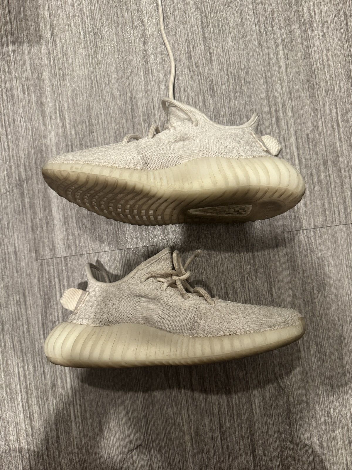 Adidas Adidas Yeezy Boost 350 V2 Bone Size US 5 / EU 37 - 2 Thumbnail