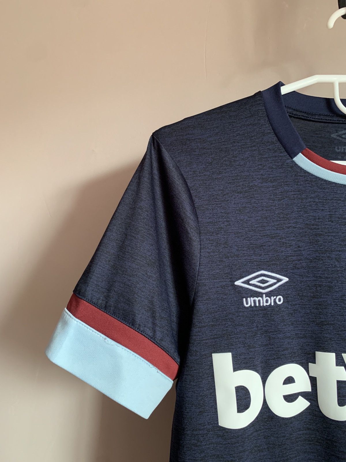 Umbro West Ham United Third Football Shirt Umbro Soccer Jersey S Size US S / EU 44-46 / 1 - 3 Thumbnail