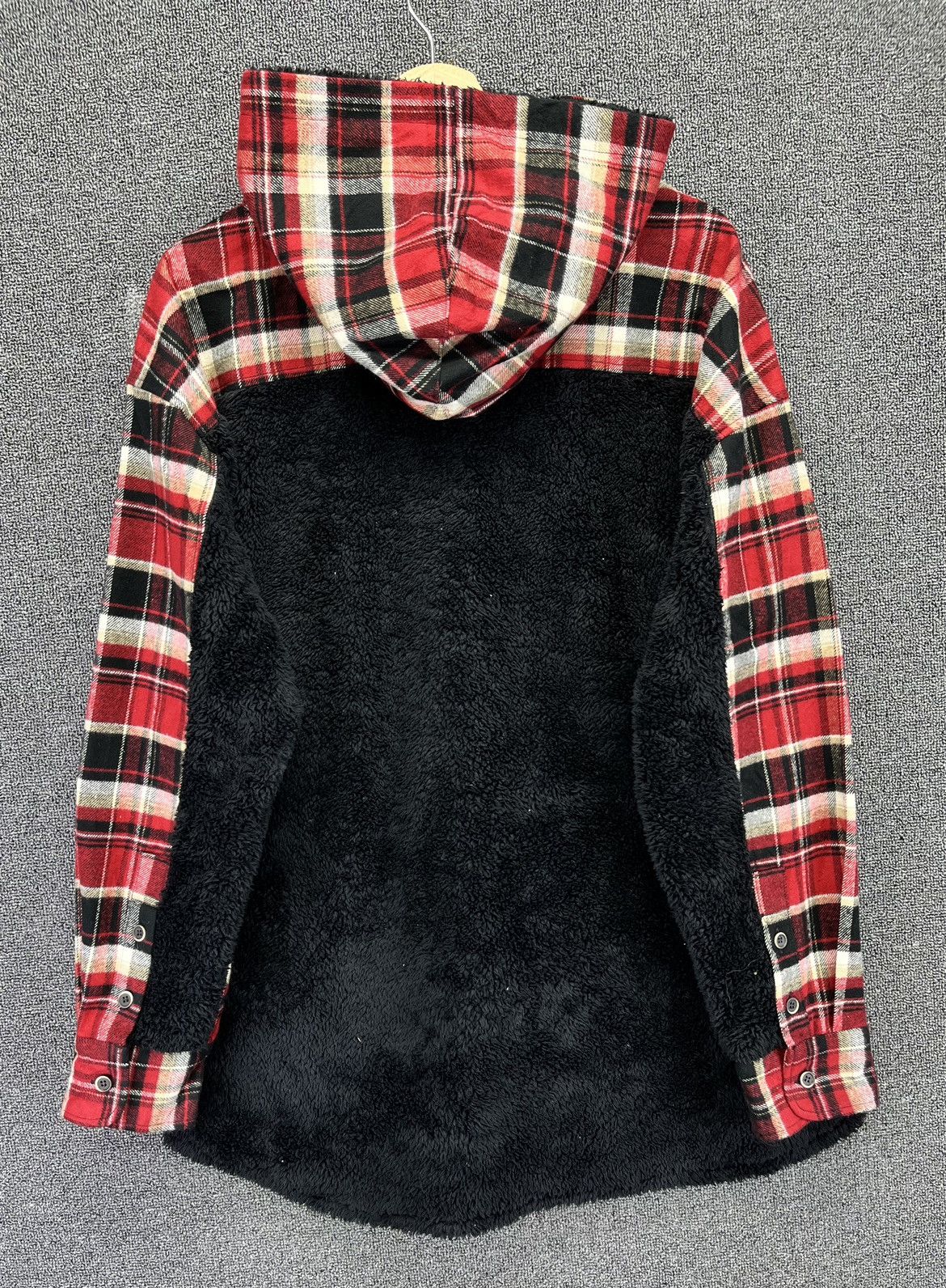 Japanese Brand Vintage Stud Muffin Shadow Plaid Fleece Button Up Jacket Size US L / EU 52-54 / 3 - 9 Thumbnail