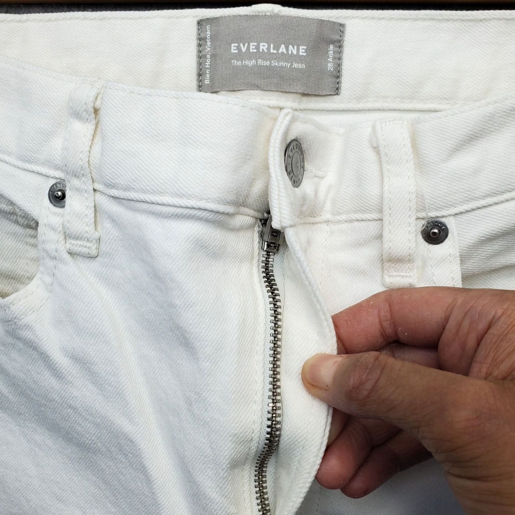 Everlane Everlane Skinny Jeans Womens 28 White Denim High Rise Slit Ankle 5-Pocket Design Women Size 28 White Denim 5-Pocket Design Jeans (Vintage: No) Size 28" / US 6 / IT 42 - 7 Thumbnail