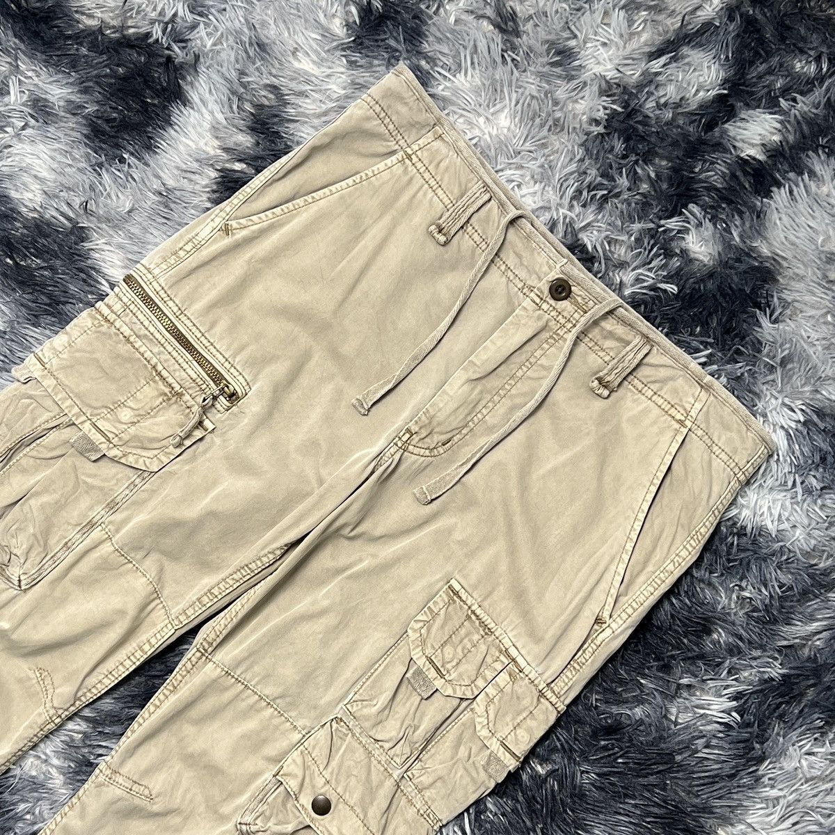 Uniqlo Uniqlo Double Knee MultiPocket Cargo Pants Size US 34 / EU 50 - 3 Thumbnail