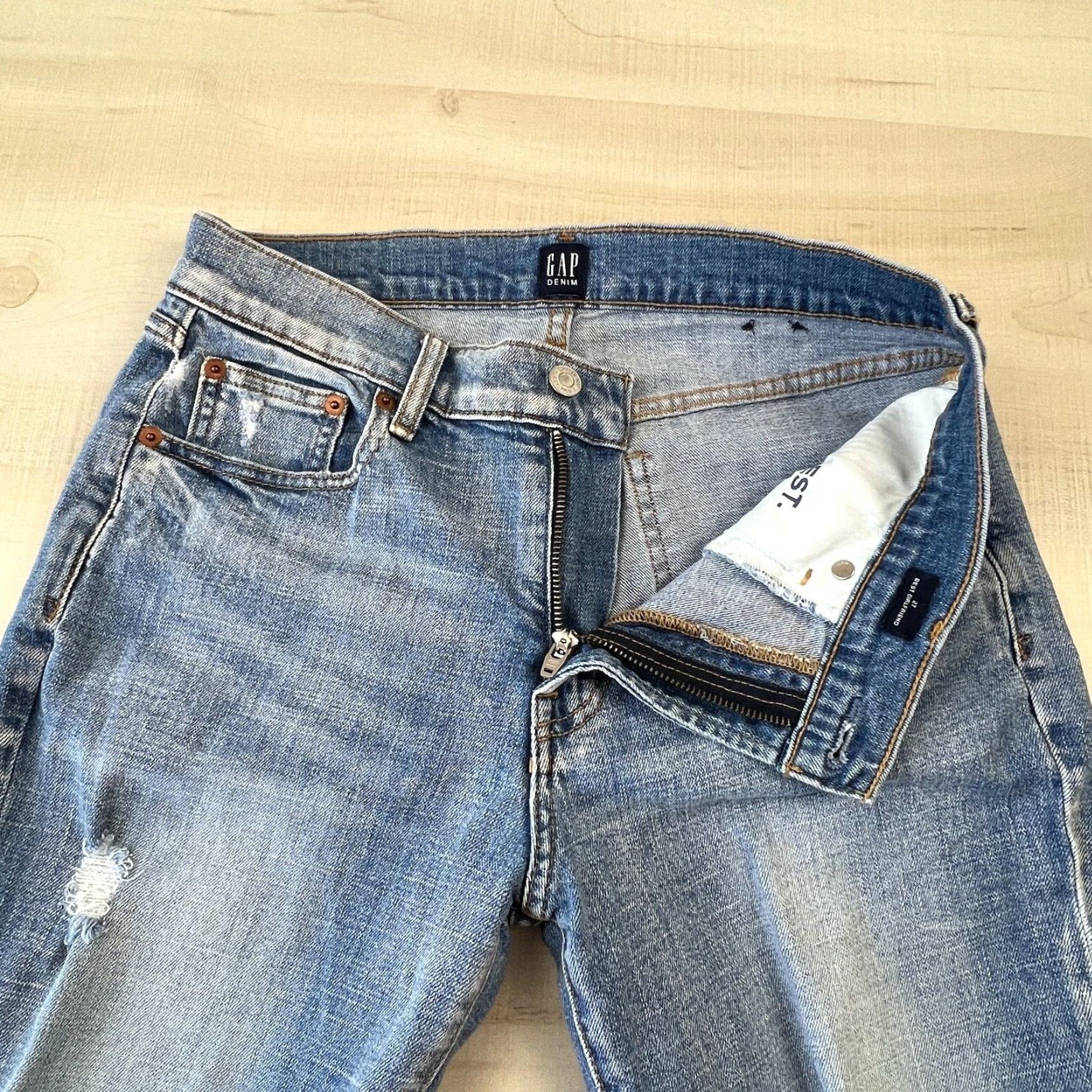 Gap Gap Best Girlfriend Women's Distressed Mid Rise Jeans 27 Medium Wash Blue Size 27" / US 4 / IT 40 - 3 Thumbnail