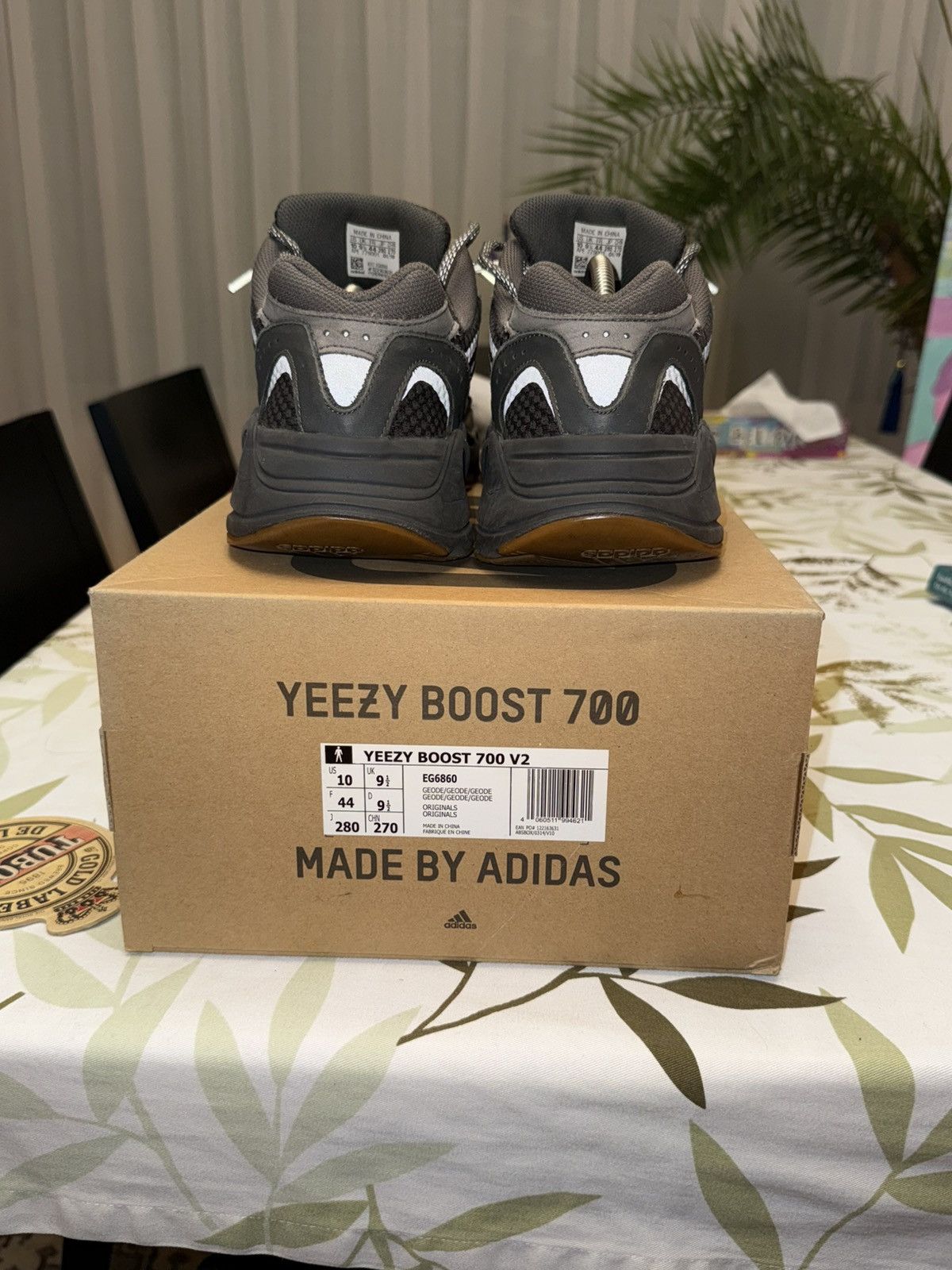 Yeezy Adidas Yeezy 700 v3 Geode Size US 10 / EU 43 - 2 Thumbnail