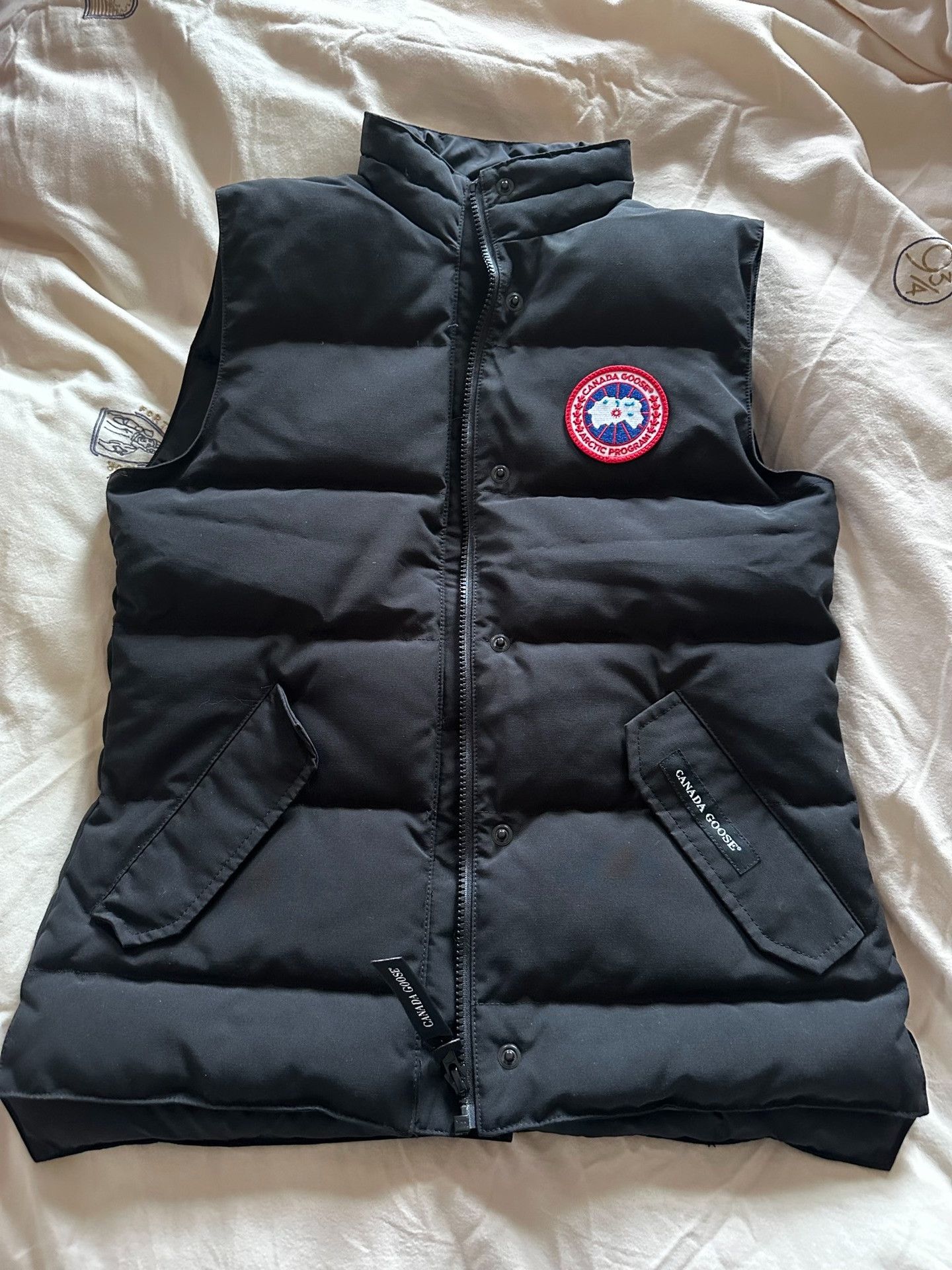 Canada Goose Canada Goose Women's Black Puffer Vest Size S / US 4 / IT 40 - 1 Thumbnail