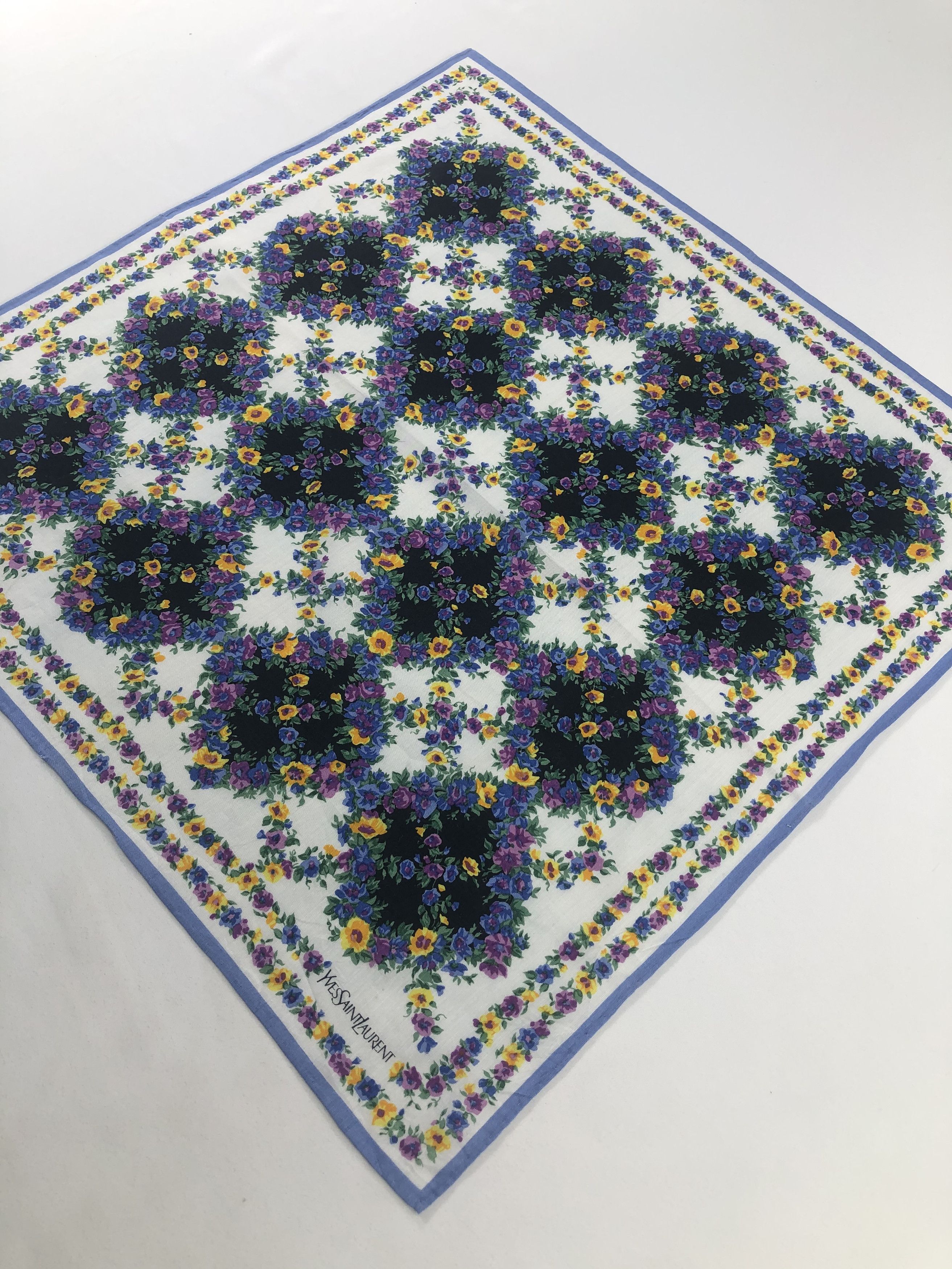 Yves Saint Laurent Yves Saint Laurent Handkerchief / Bandana / Neckerchief Size ONE SIZE - 3 Thumbnail