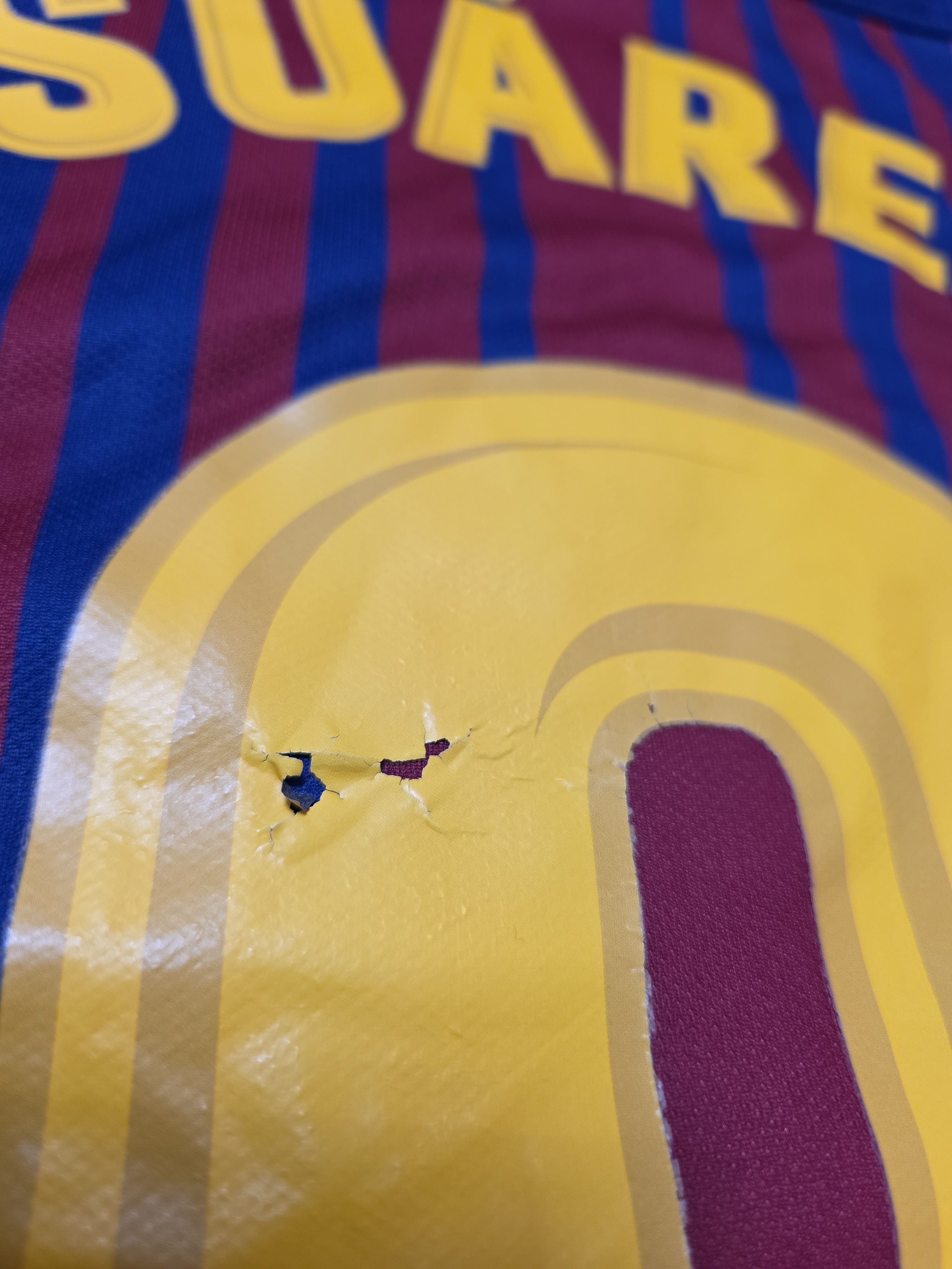 Nike BARCELONA 2016 2017 HOME SUAREZ FOOTBALL SHIRT SOCCER JERSEY Size US M / EU 48-50 / 2 - 6 Thumbnail