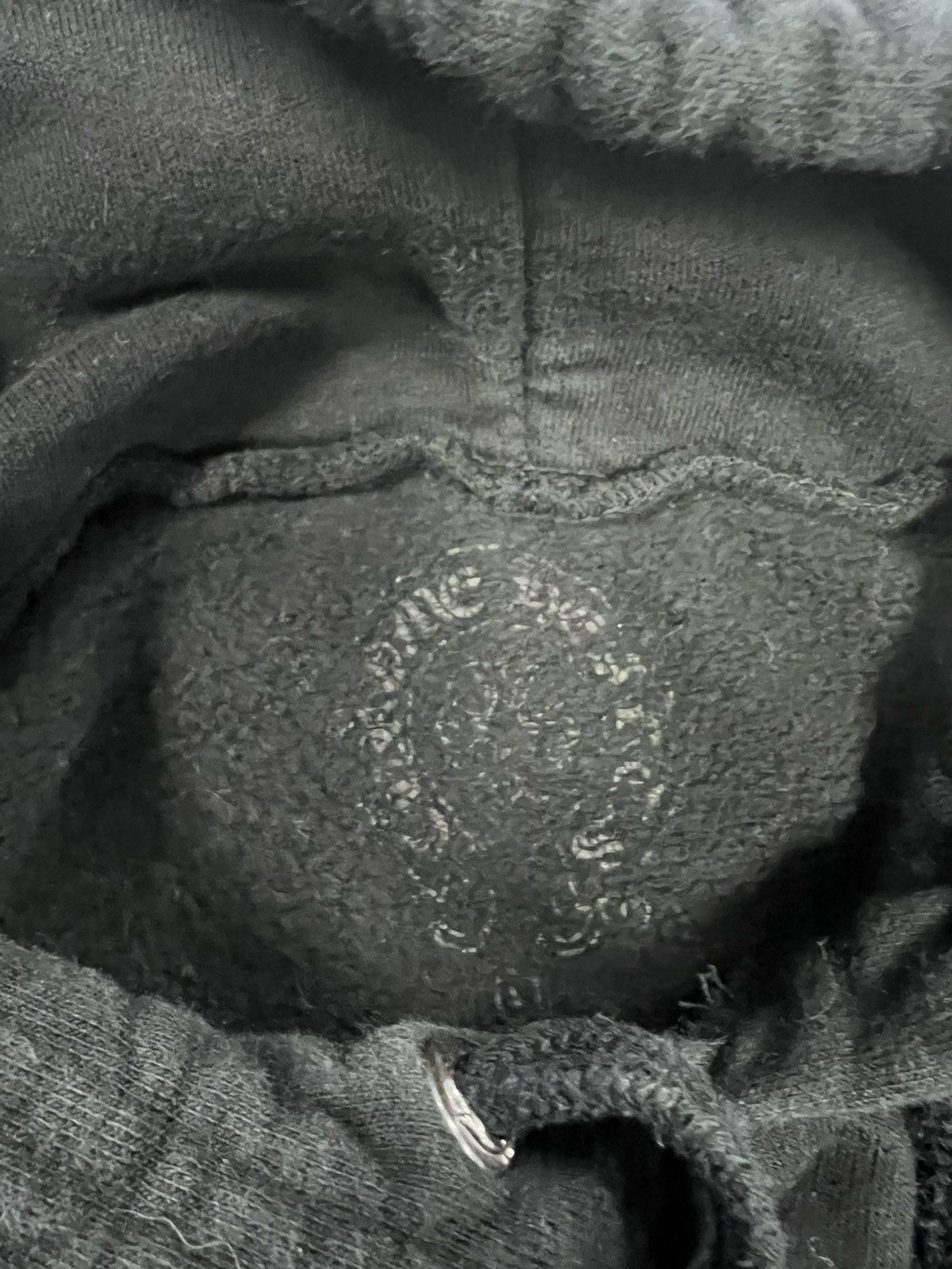 Chrome Hearts Chrome Hearts Horseshoe Red Floral Black Hoodie (PreOwned) Size US S / EU 44-46 / 1 - 3 Thumbnail
