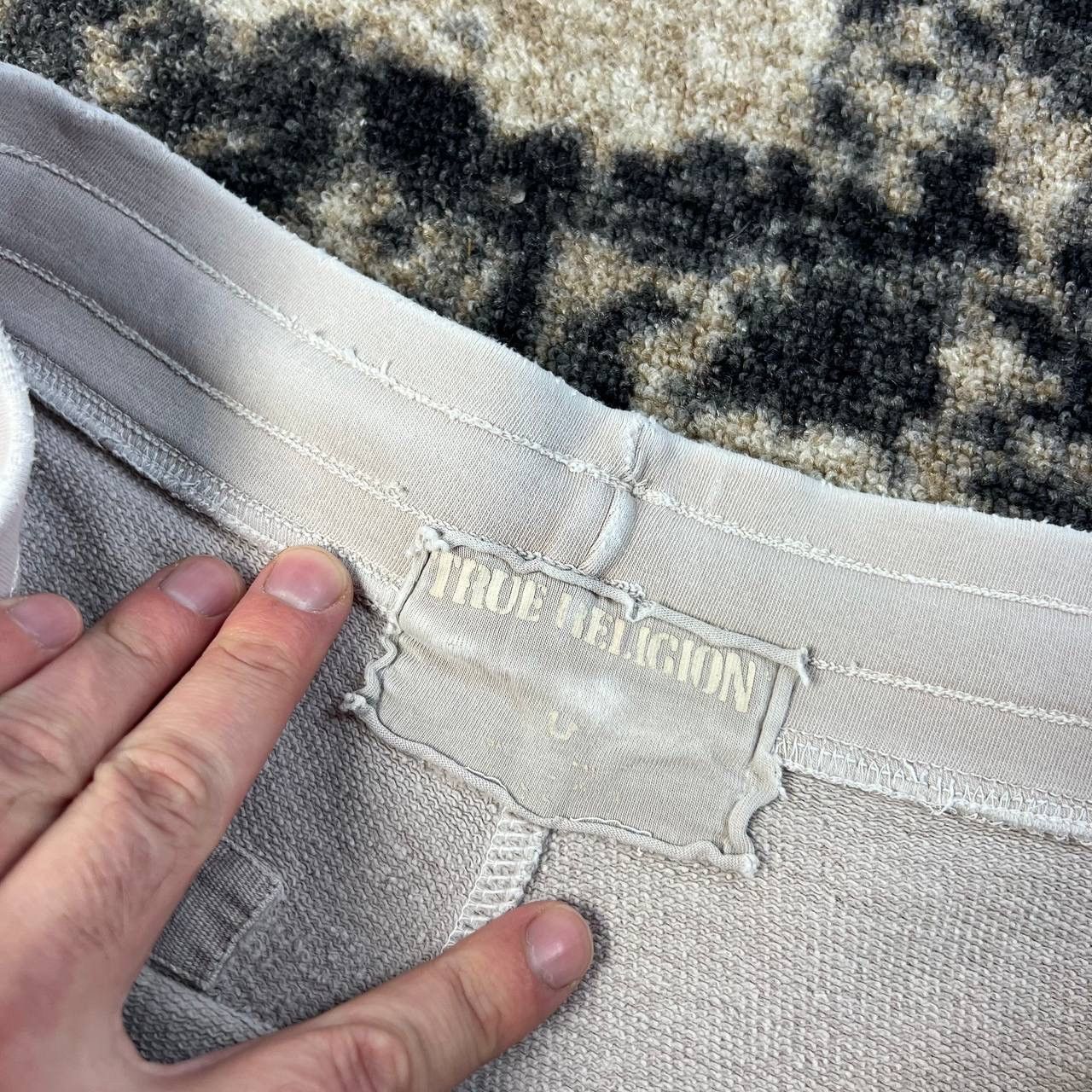 True Religion True Religion Metal Logo Vintage Sweatpants Size US 32 / EU 48 - 6 Thumbnail