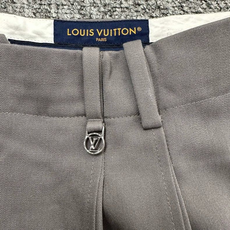 Louis Vuitton Louis Vuitton size US 60 Wool Show Grey Loose Wide Leg Pan Size US 44 / EU 60 - 5 Thumbnail