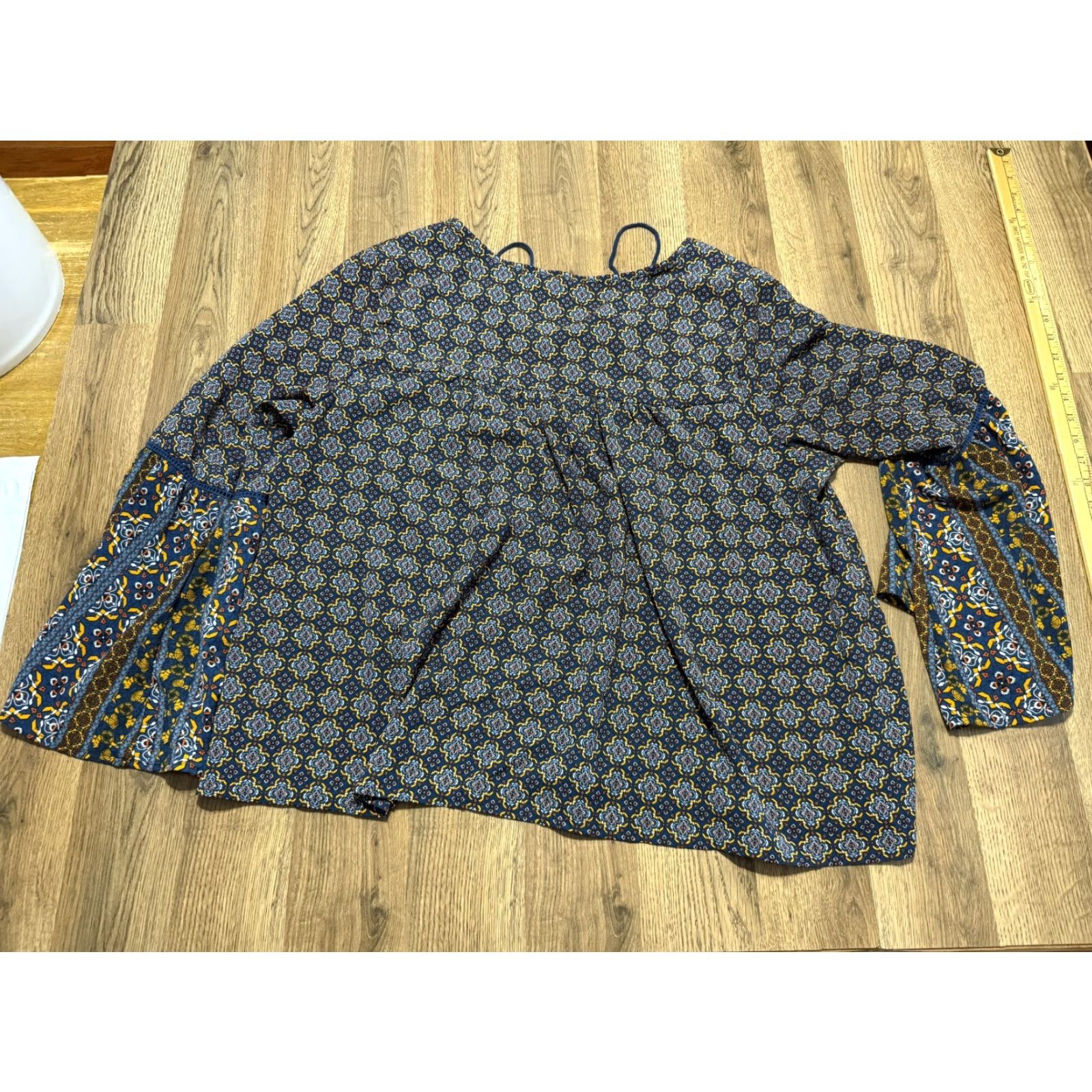 Vintage Skylar & Jade Blouse Women's Plus 2X Blue Red Yellow Printed Long Sleeve V-Neck Shirt Mens Womens Girls Bed? Size XXL / US 16-18 / IT 52-54 - 2 Thumbnail
