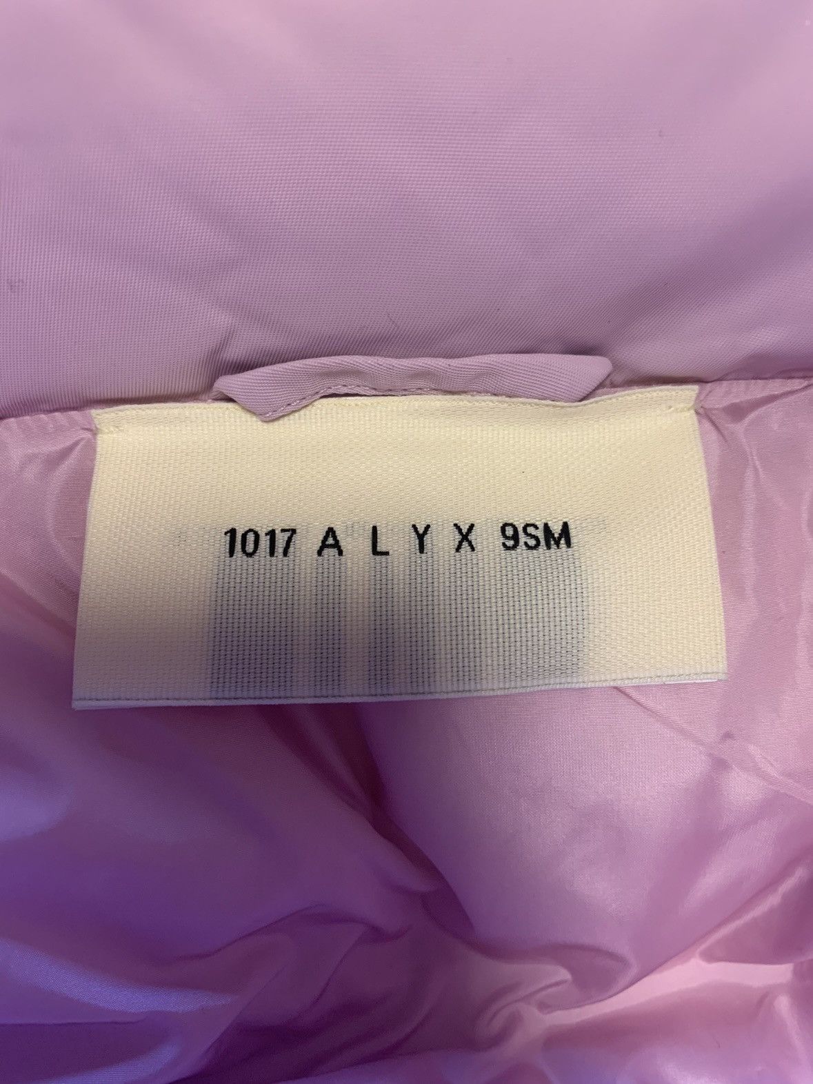 1017 ALYX 9SM 1017 Alyx 9sm pink puffer jacket Size US S / EU 44-46 / 1 - 5 Thumbnail