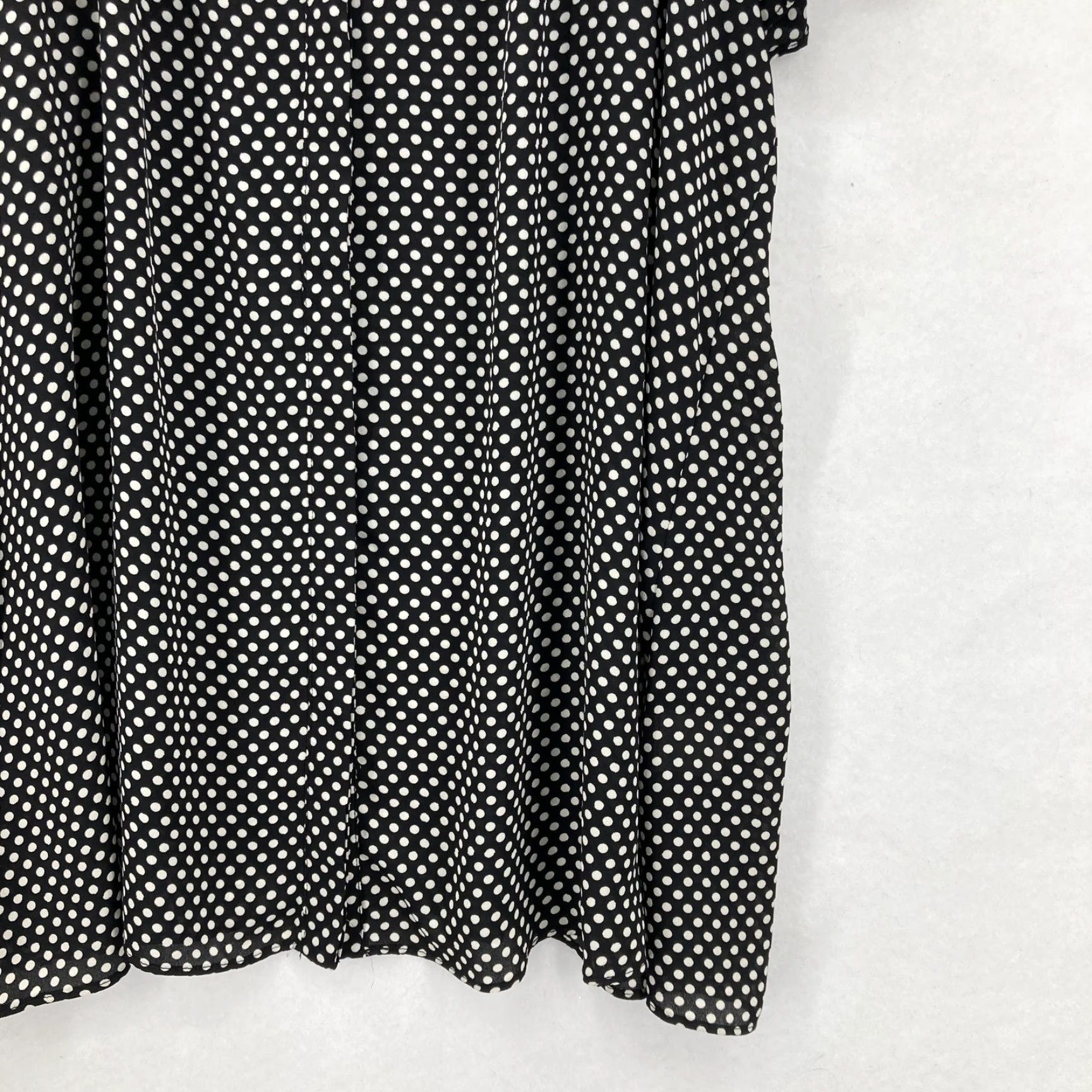 Vintage ROSE + OLIVE Shirt Womens 1X Black White Polka Dot Flutter Sleeve V-Neck Blouse Size XL / US 12-14 / IT 48-50 - 3 Thumbnail